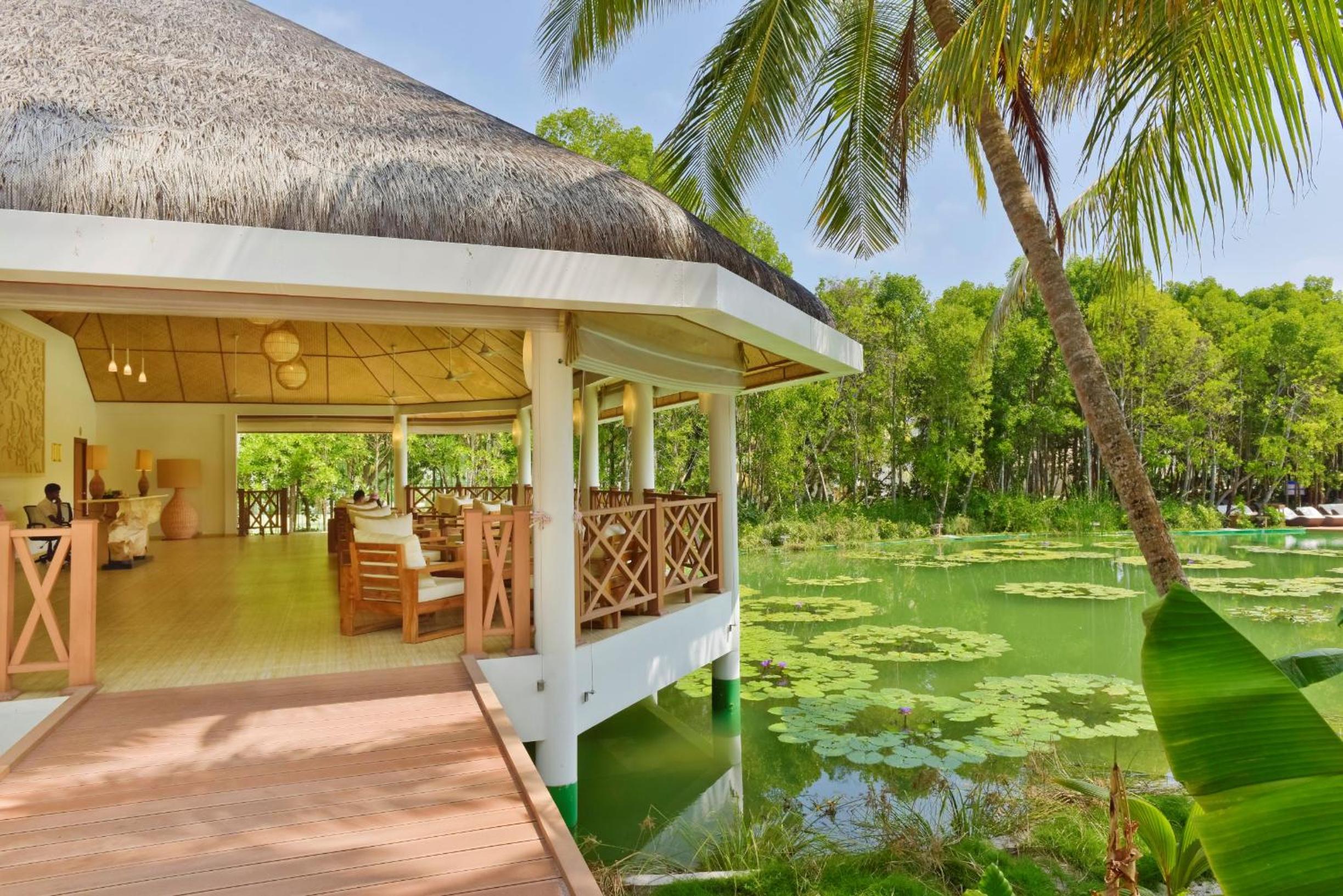 Dreamland Maldives Resort