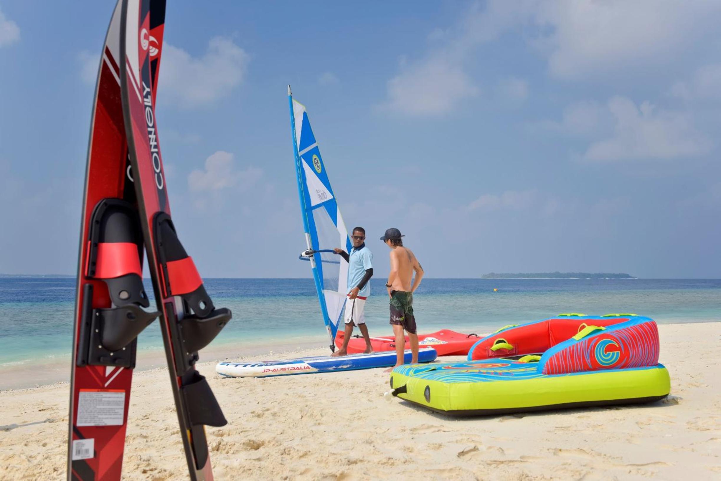 Dreamland Maldives Resort