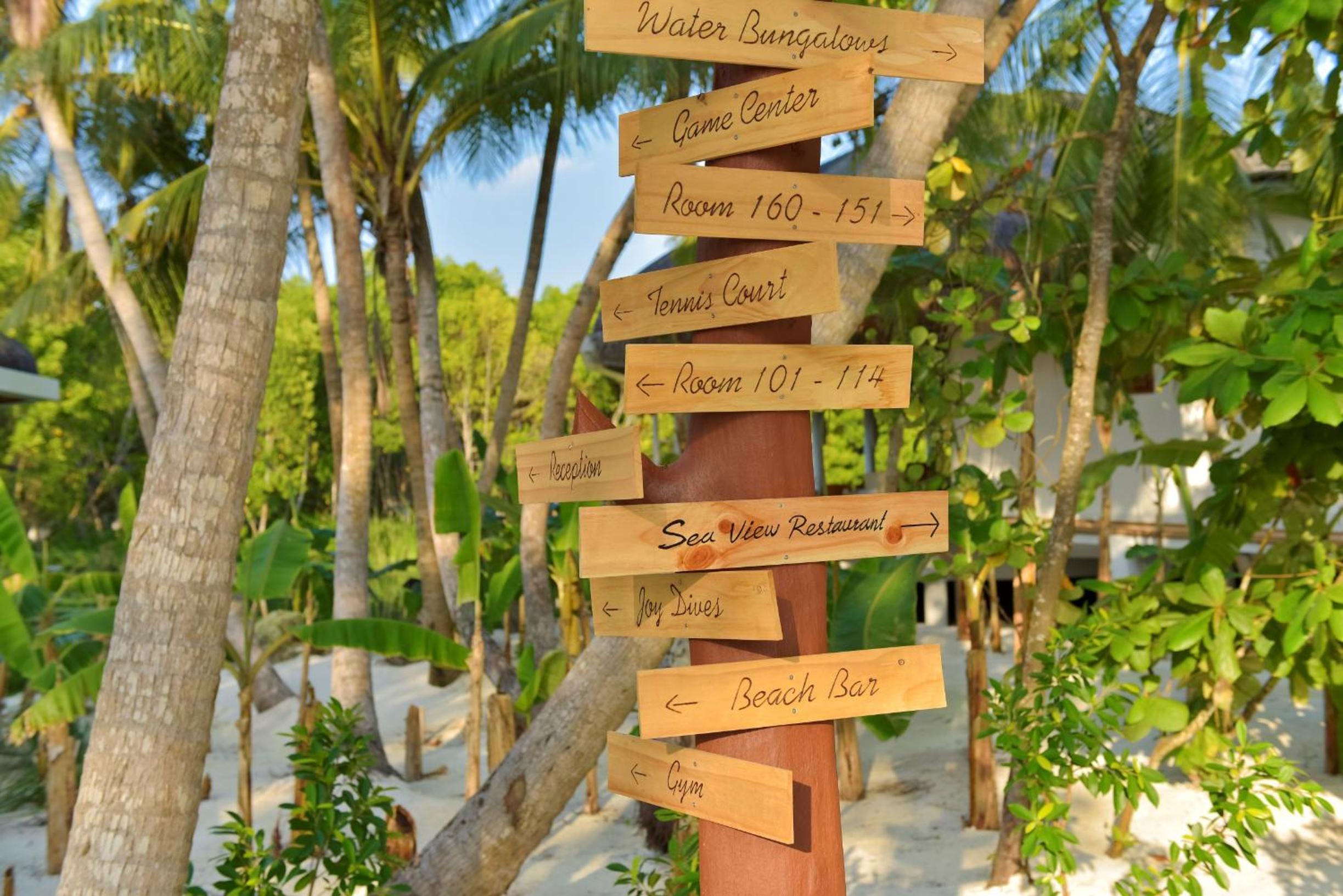 Dreamland Maldives Resort