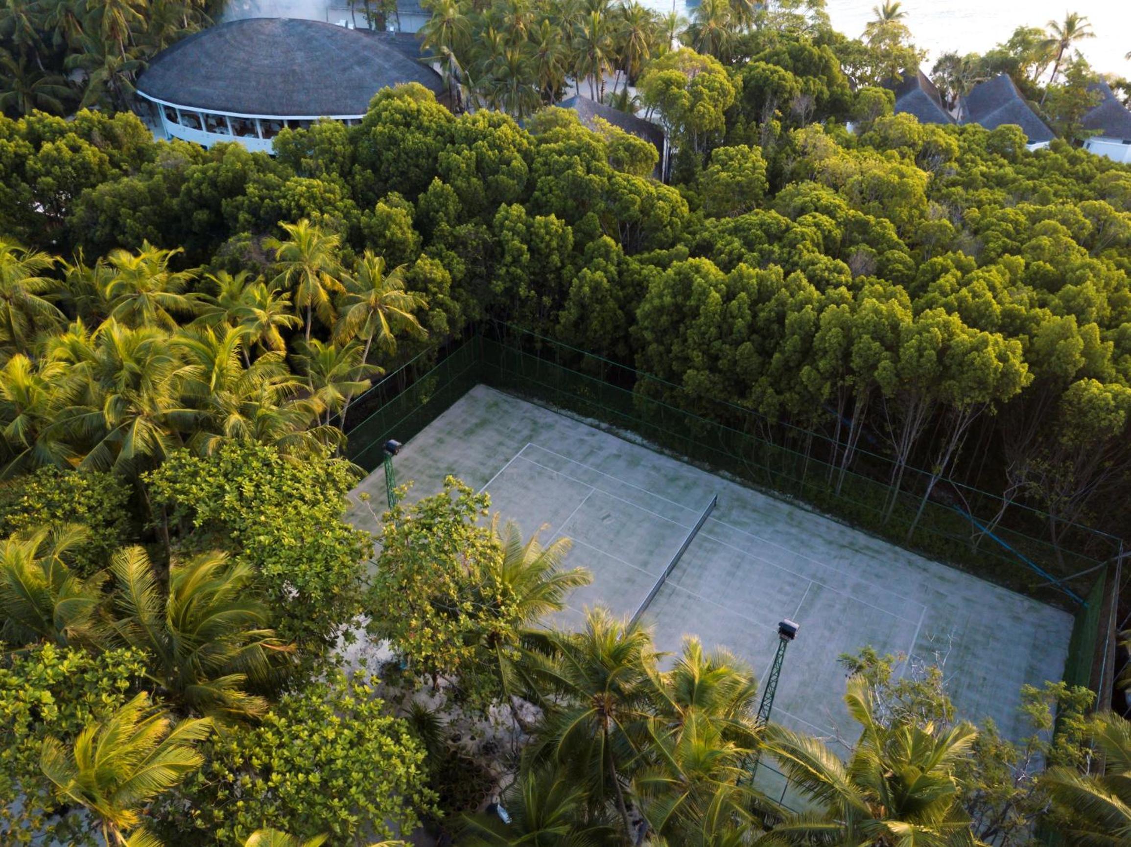 Dreamland Maldives Resort