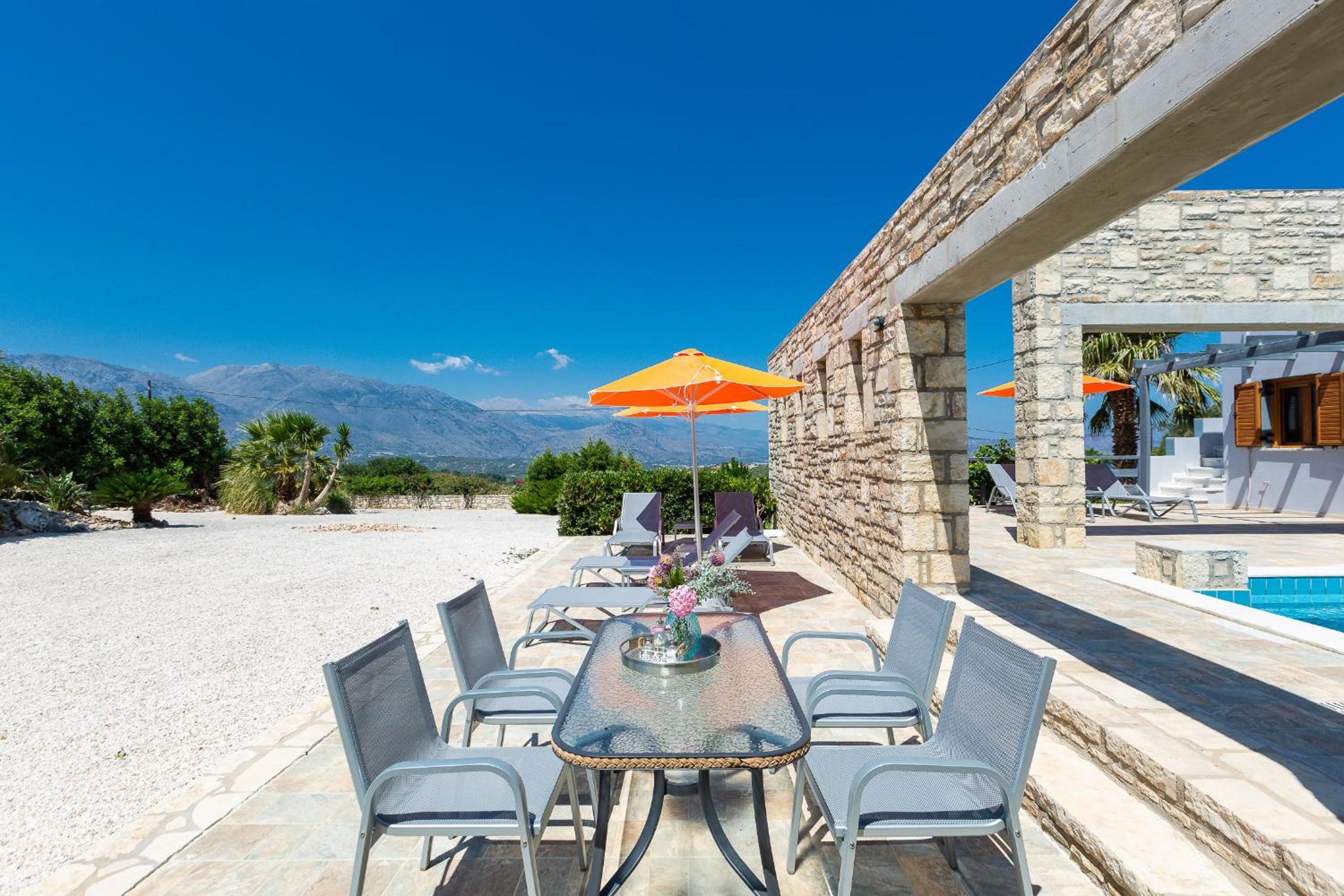 Villa Ypsilon view 4