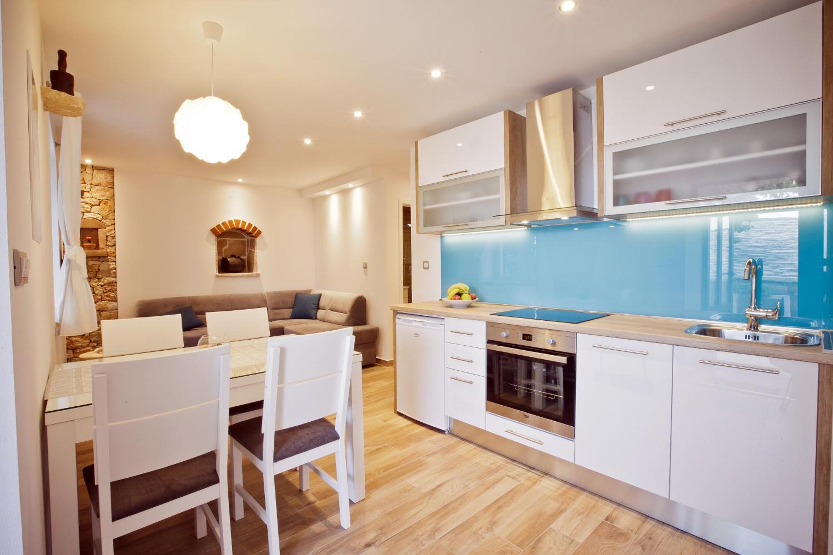 Paradise Stone Apartments view 2
