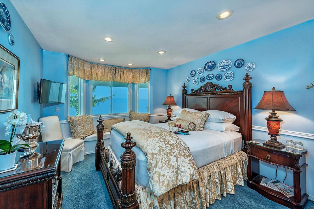 Sea Mist Waterfront B&B