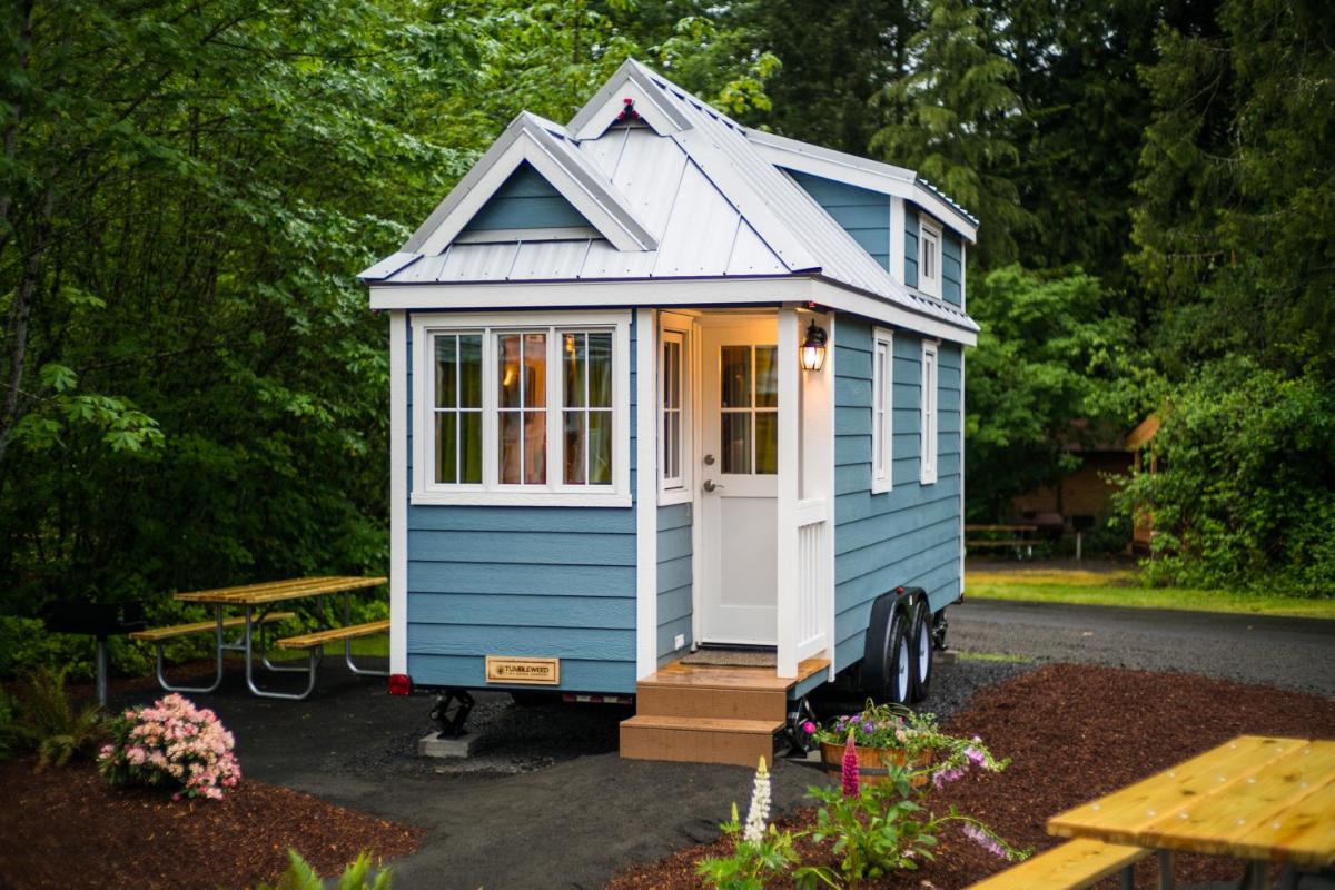 Mount Hood Village Zoe Tiny House 9 view 4
