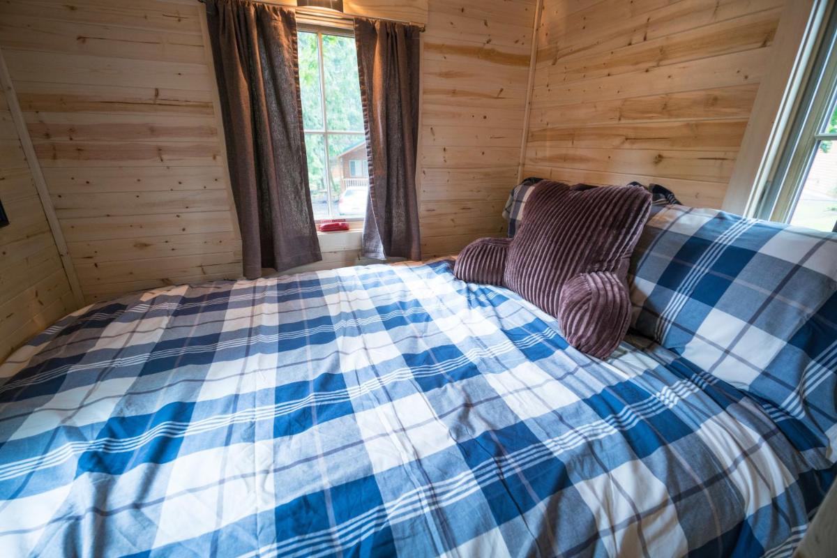 Mount Hood Village Lincoln Tiny House 2 view 5