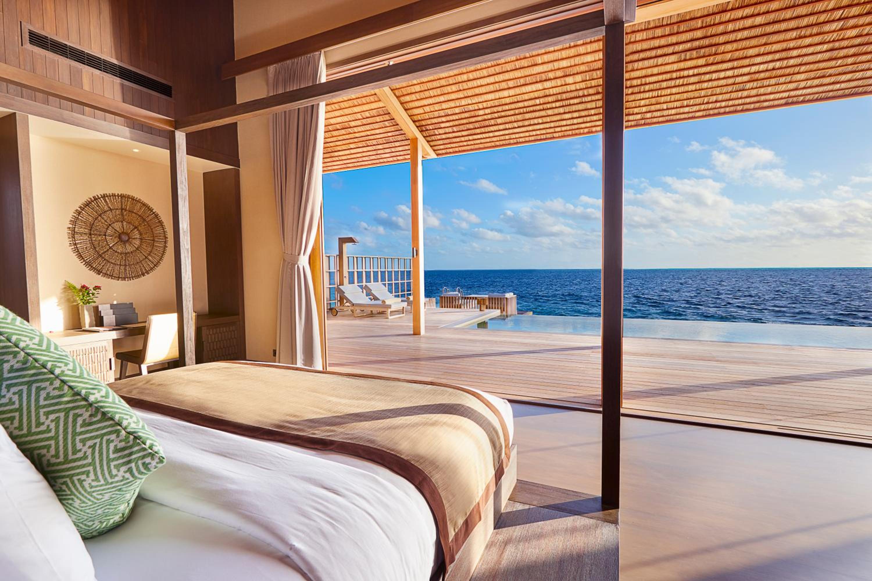 Kudadoo Maldives Private Island – Luxury All inclusive view 5