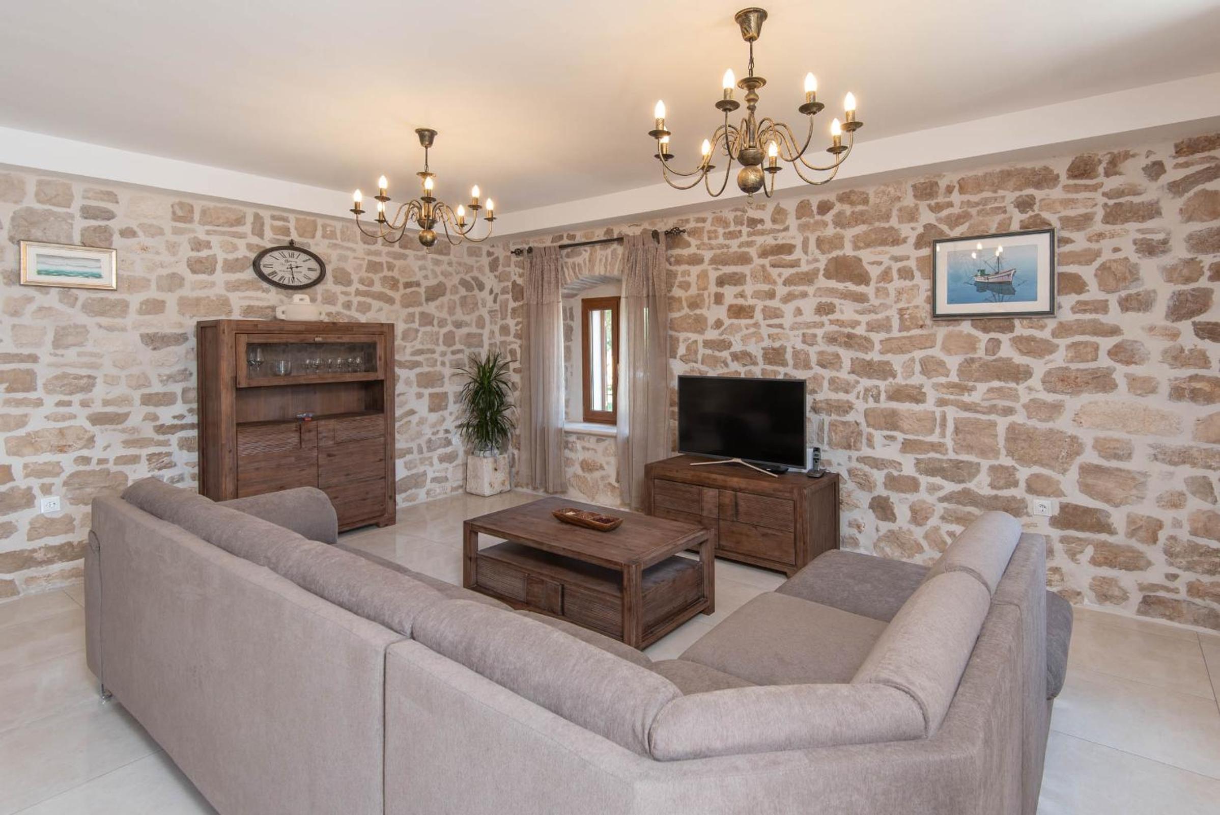 Villa Loviste Paradise view 2
