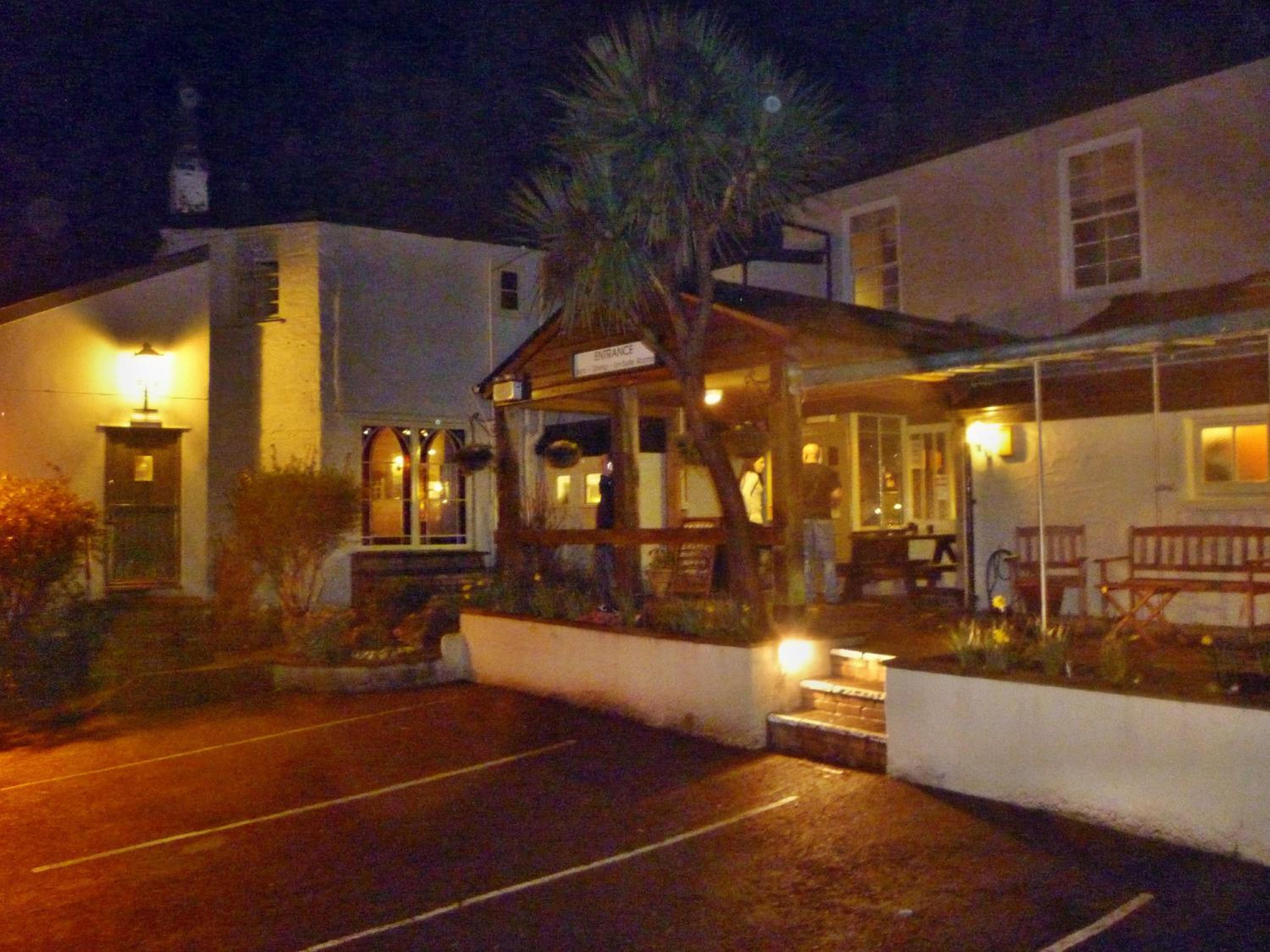 Royal Oak Inn
