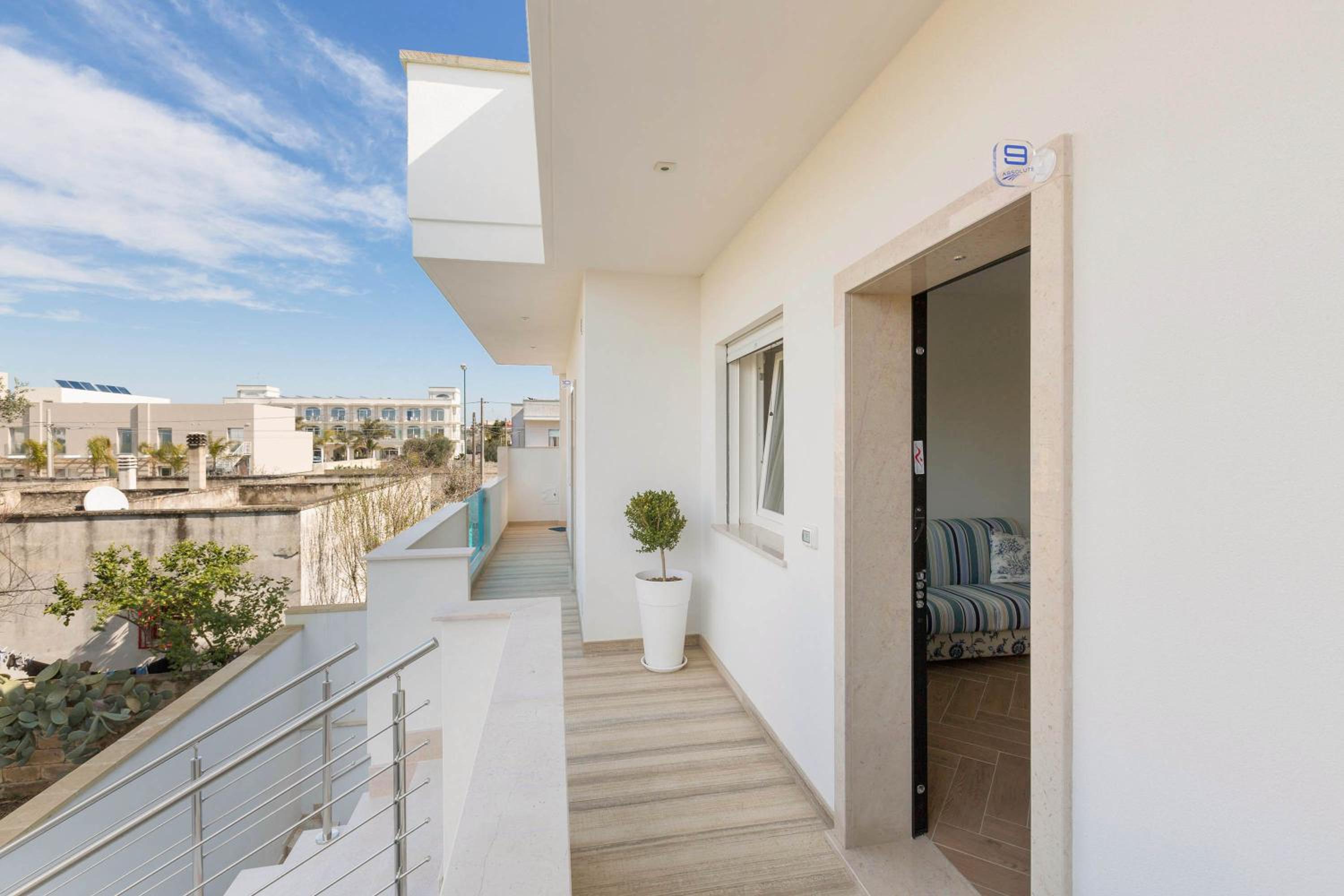 Absolute Suite Apartments photo 4