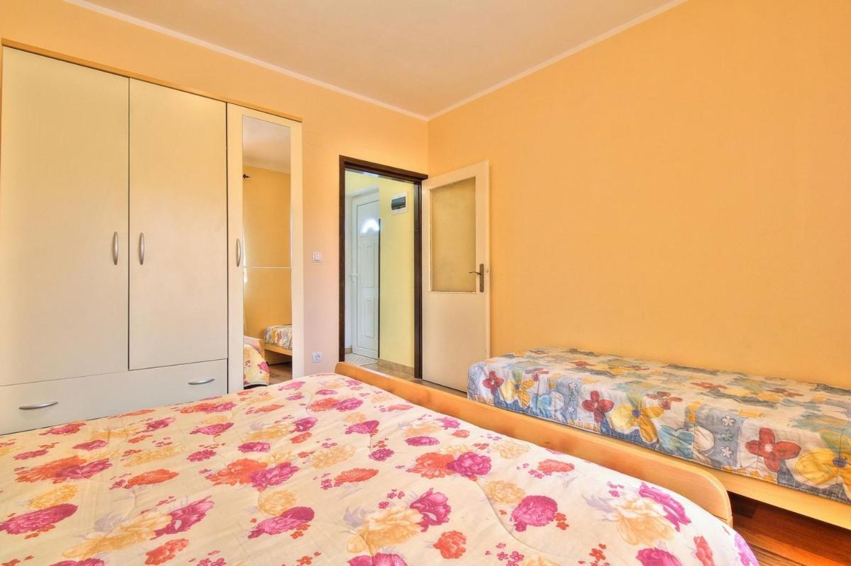 Lorena Apartments