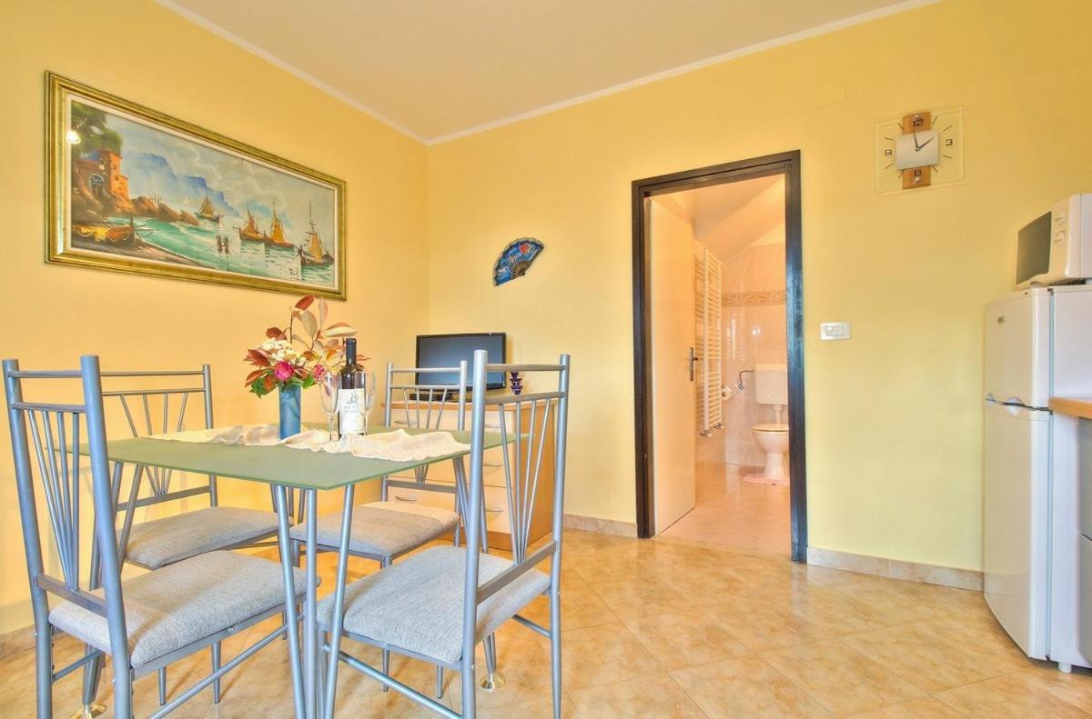 Lorena Apartments