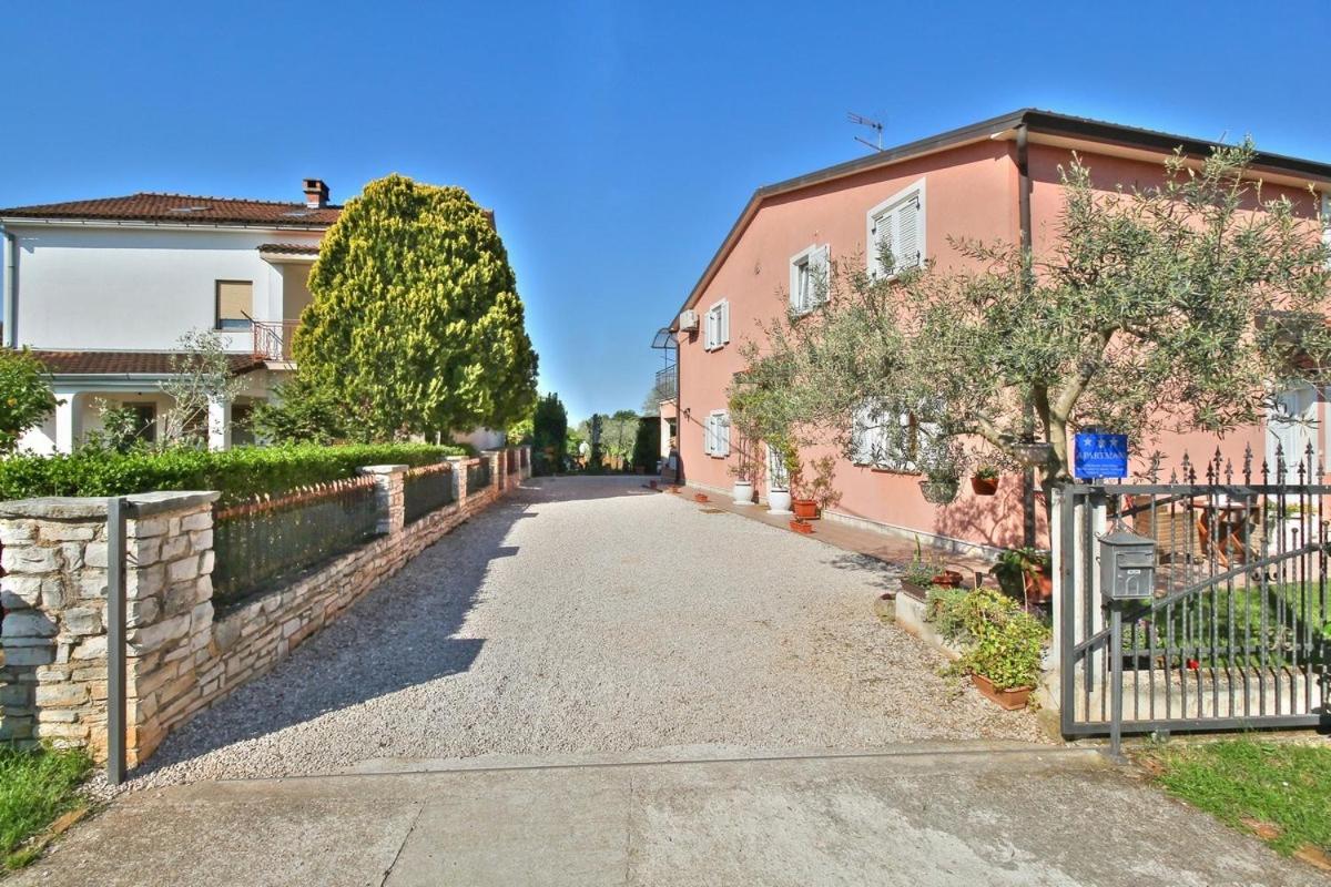 Lorena Apartments