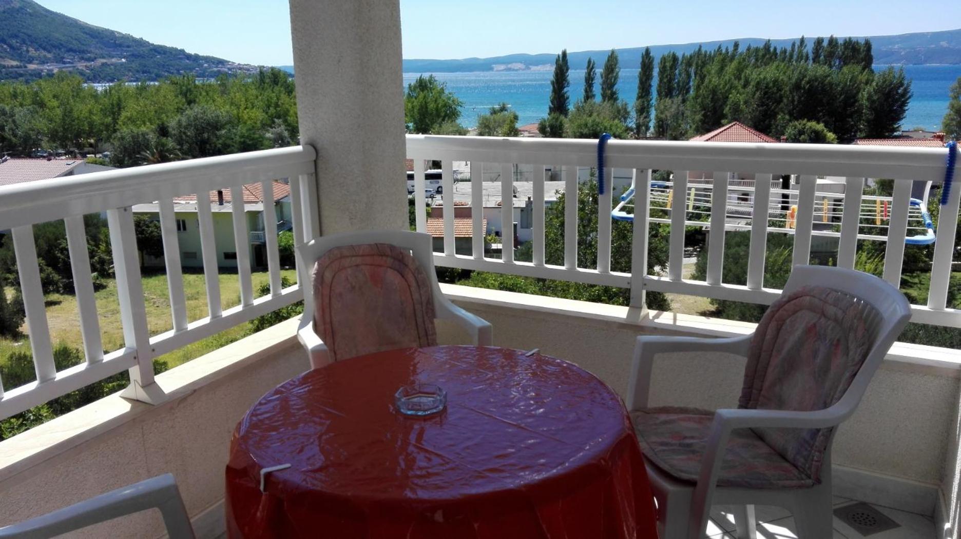 Apartments Galic Omis