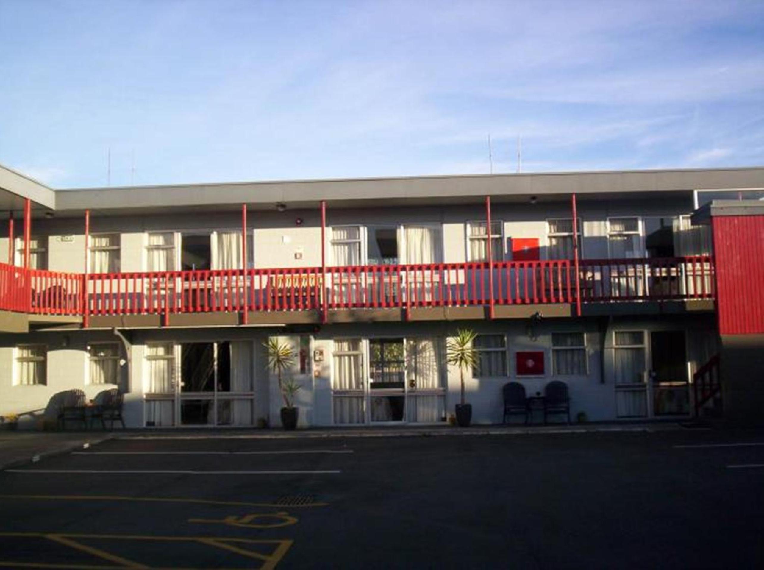 Broadway Motor Inn