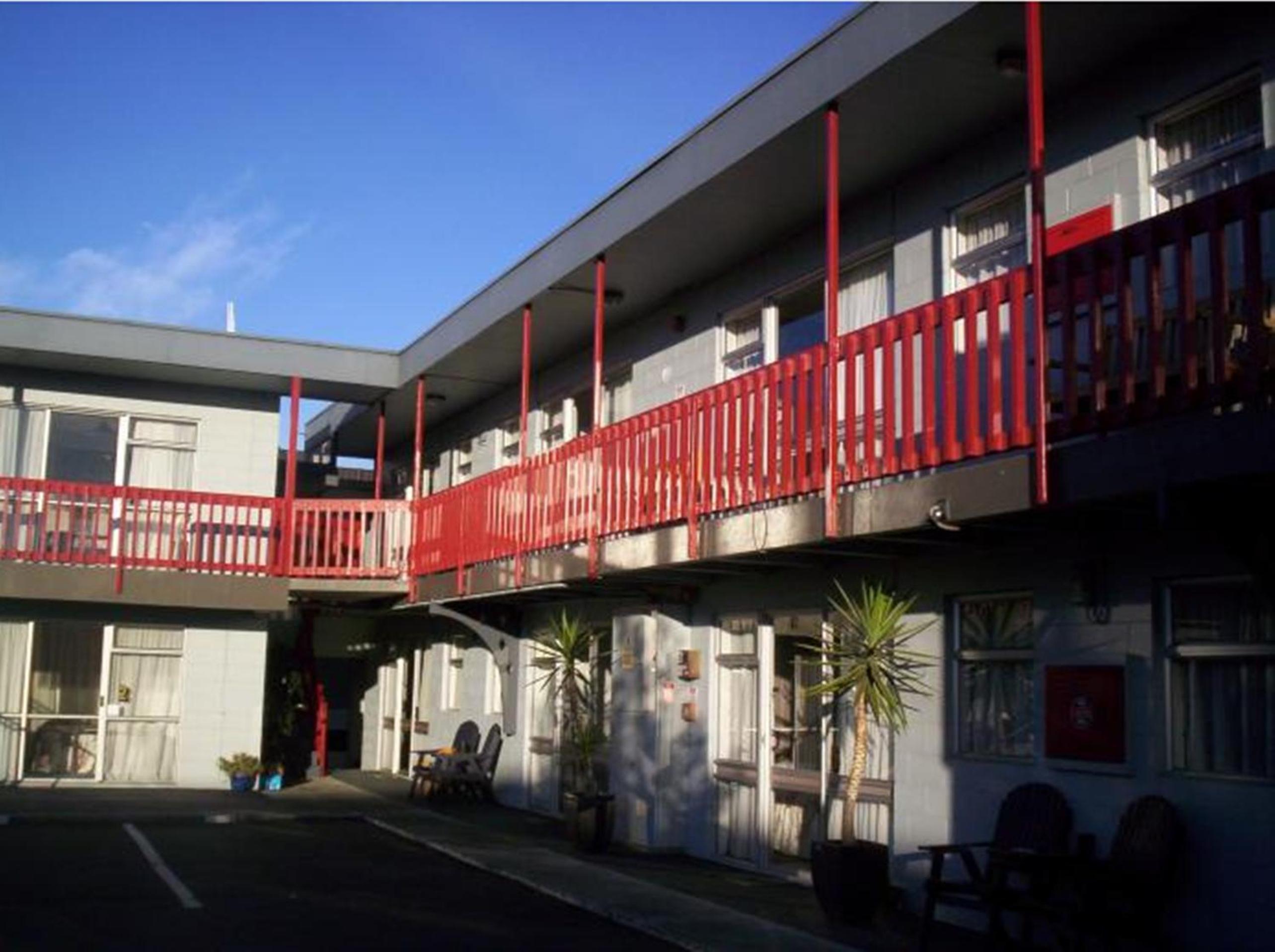 Broadway Motor Inn
