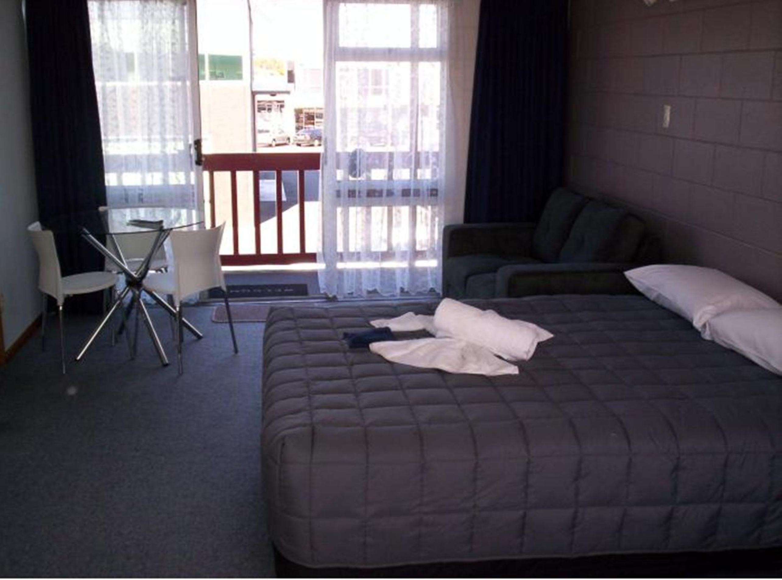 Broadway Motor Inn