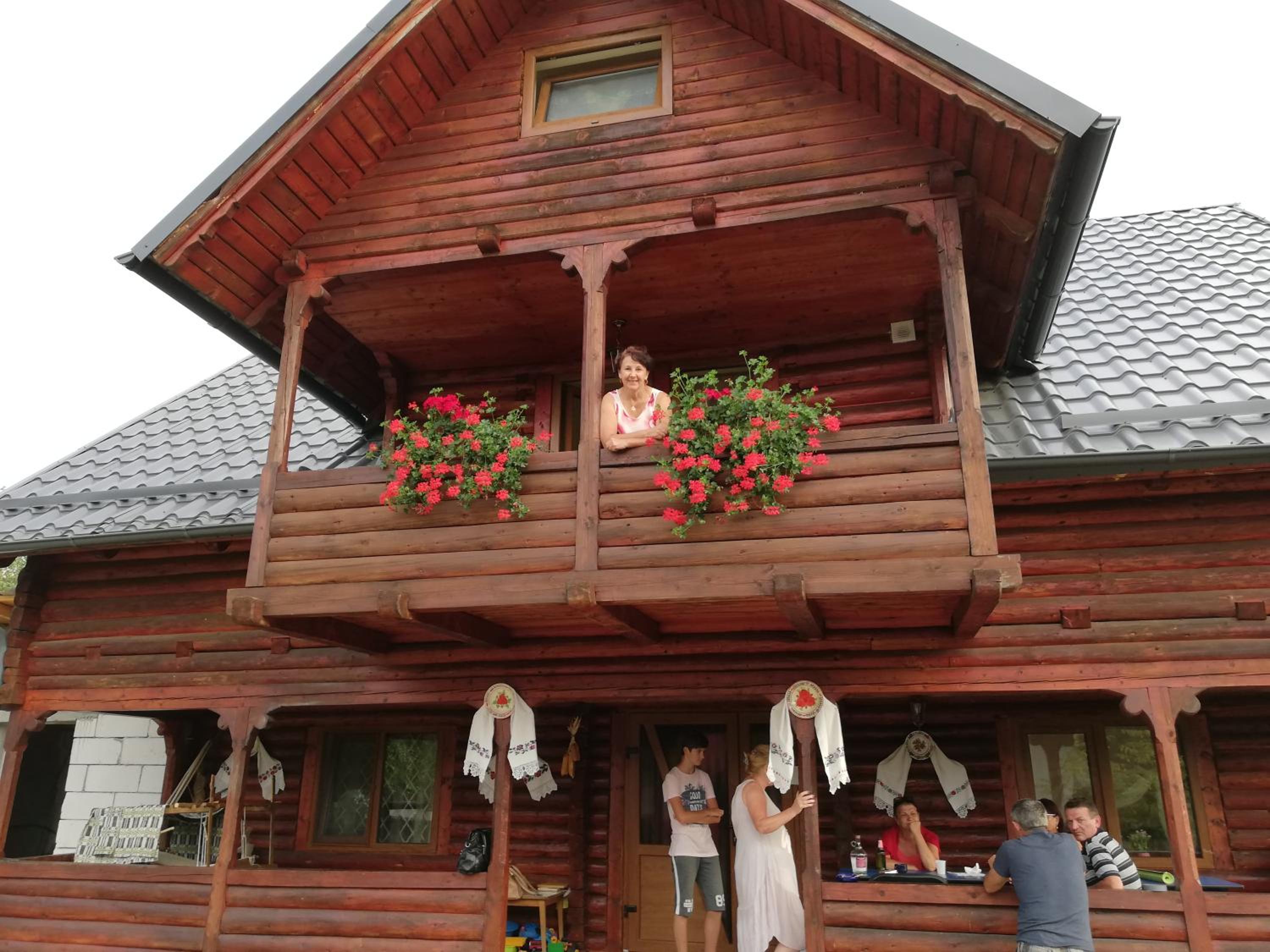 Photo 10
