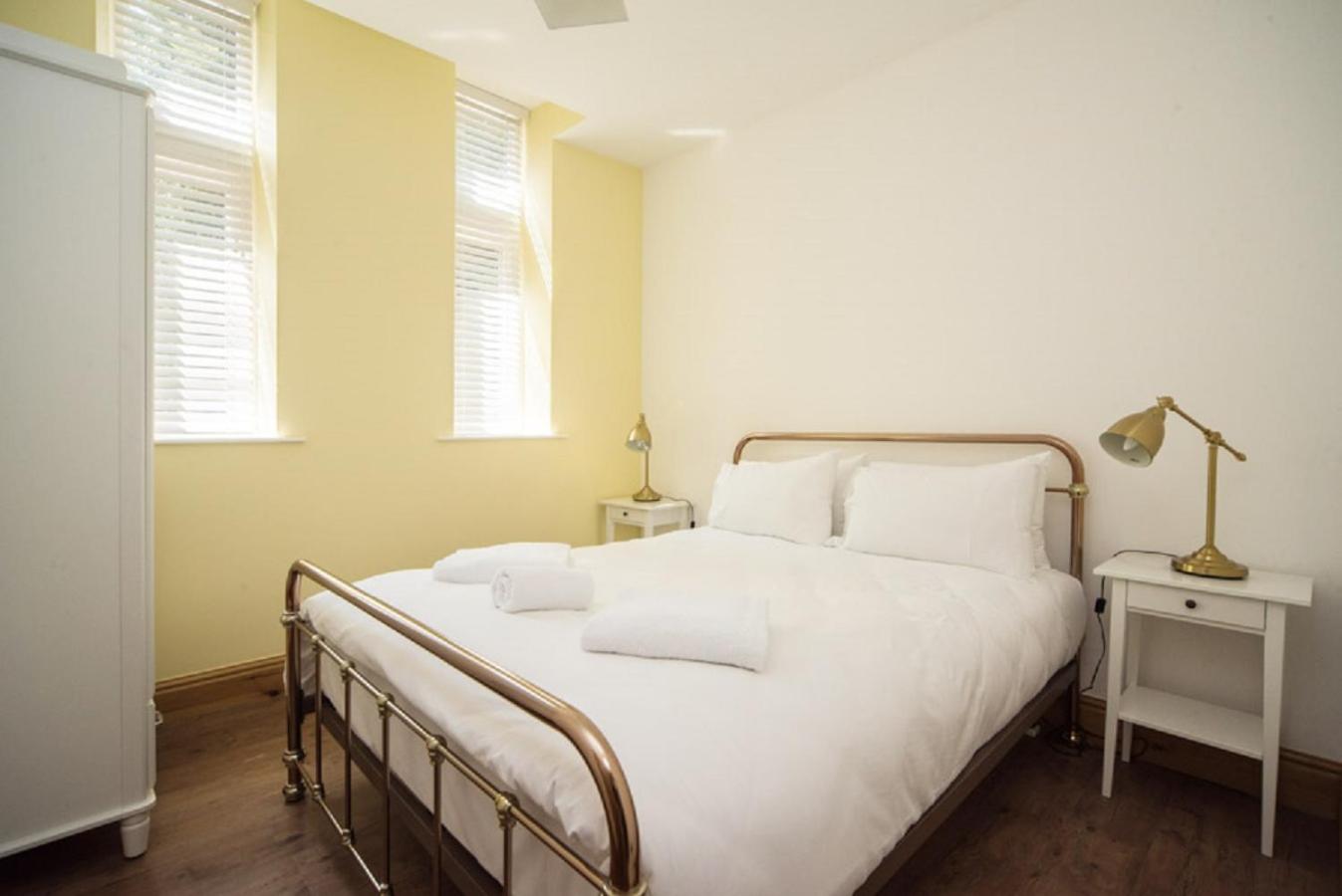 Marlborough Hall Apartment - Quiet view 2