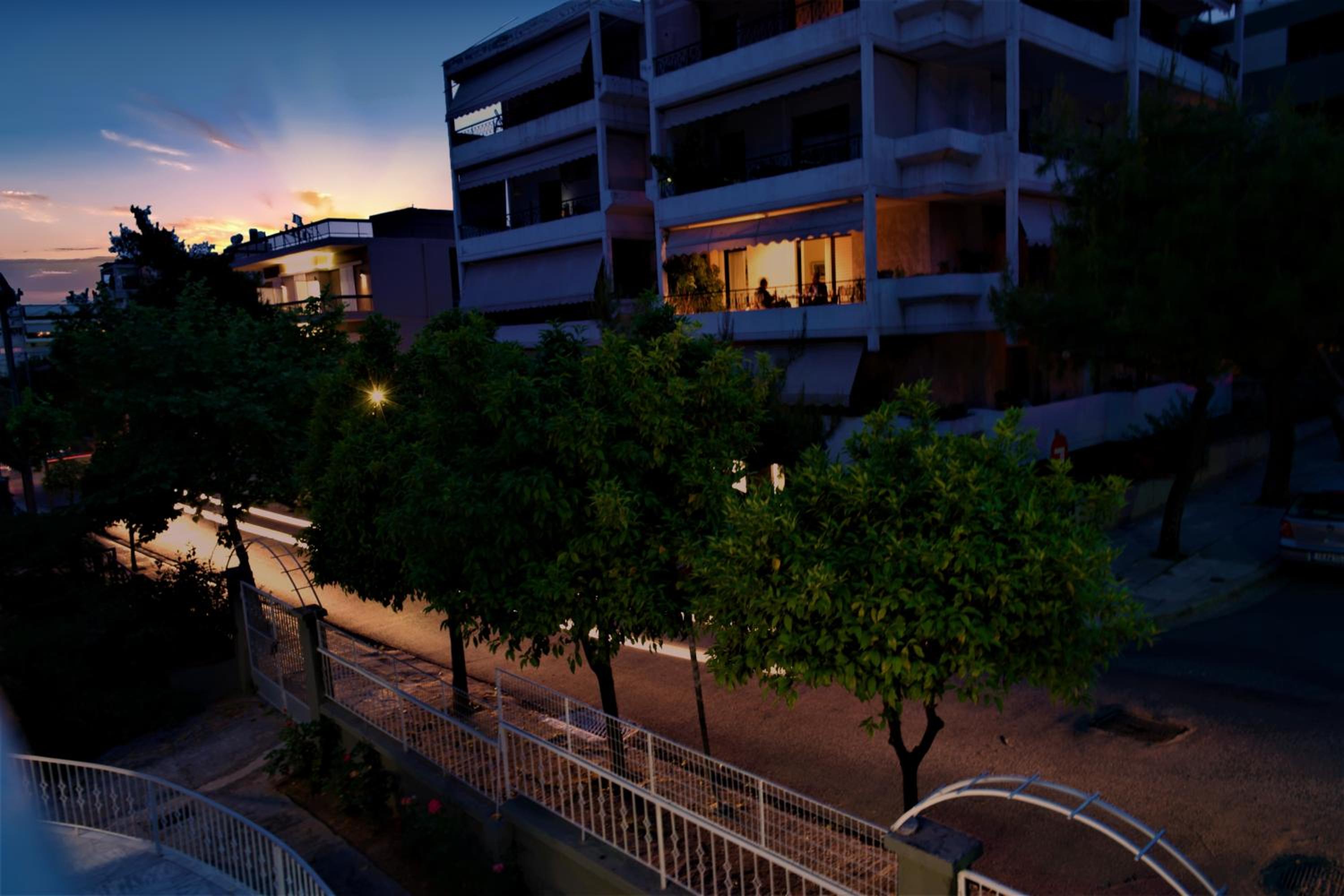 Zefyros Super Cool Apartments next to Alimos Riviera