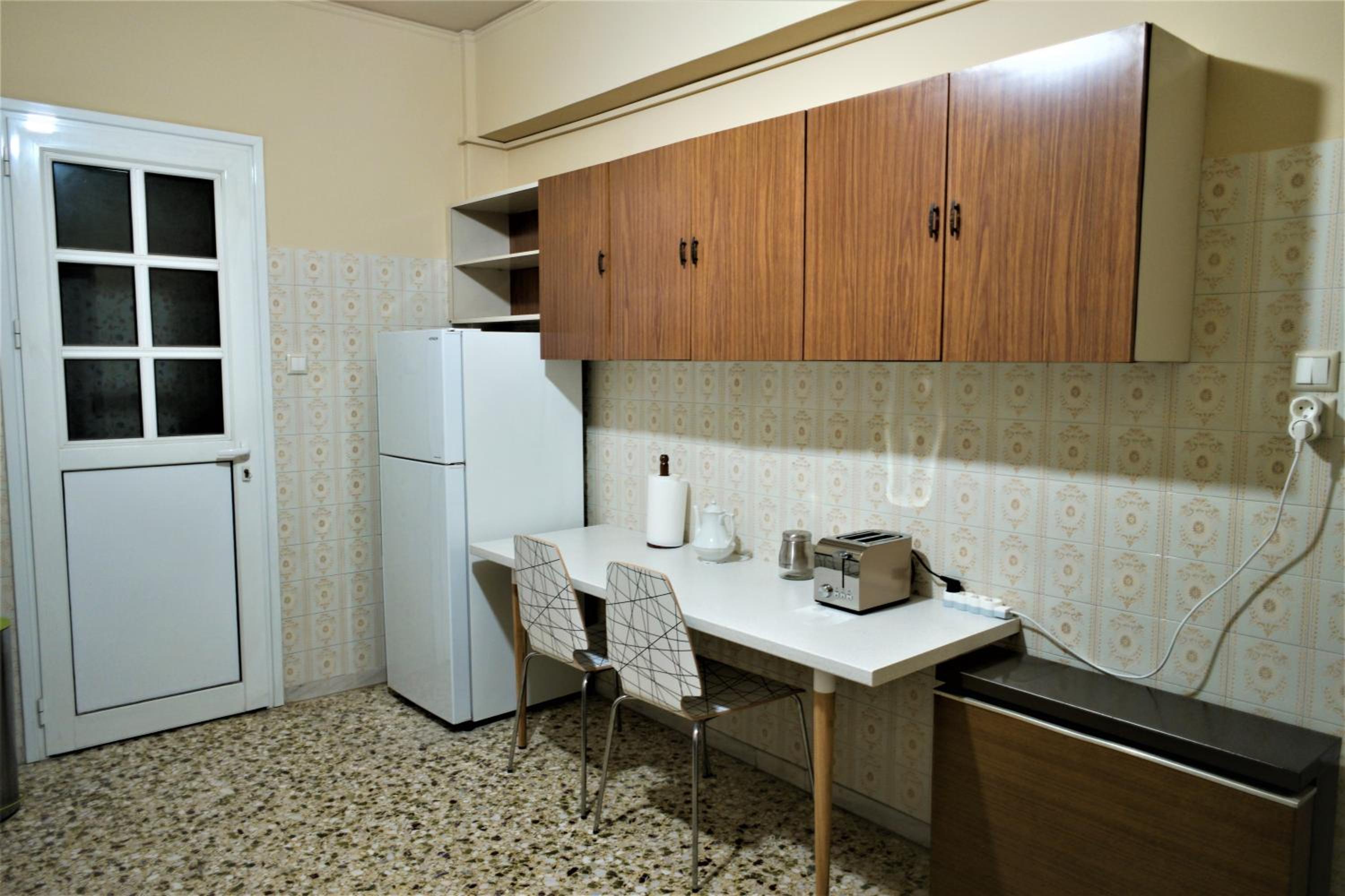 Zefyros Super Cool Apartments next to Alimos Riviera