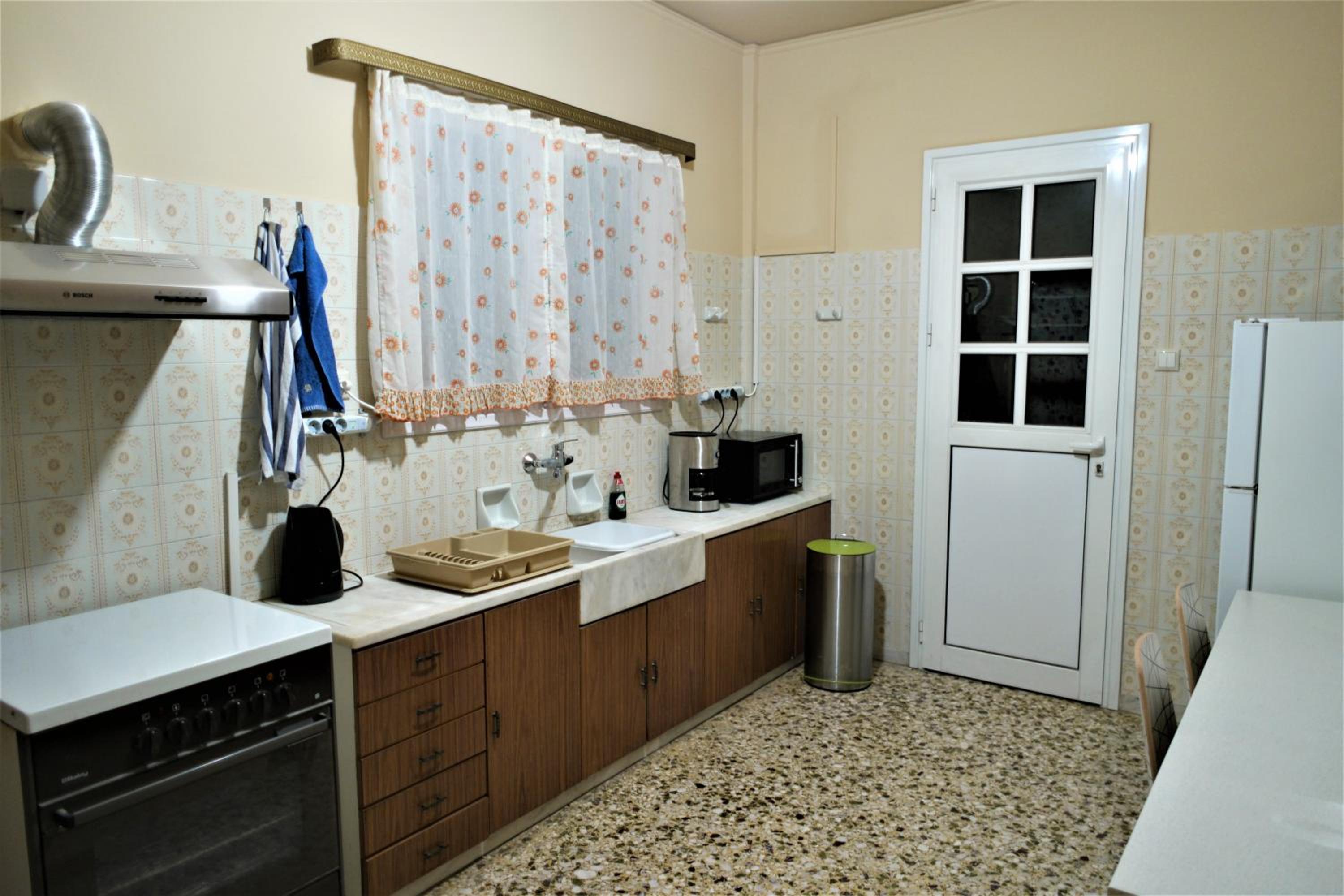 Zefyros Super Cool Apartments next to Alimos Riviera
