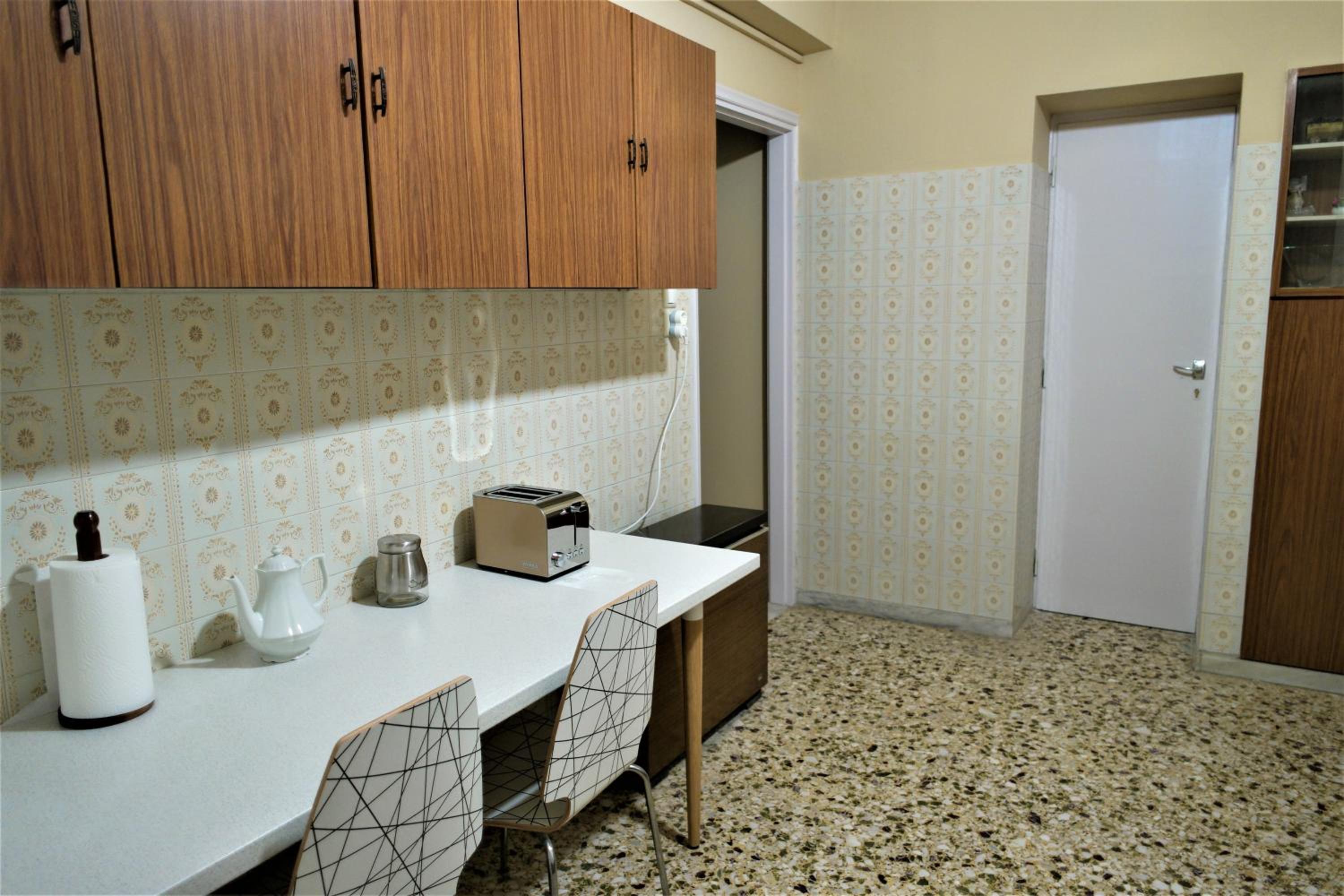 Zefyros Super Cool Apartments next to Alimos Riviera