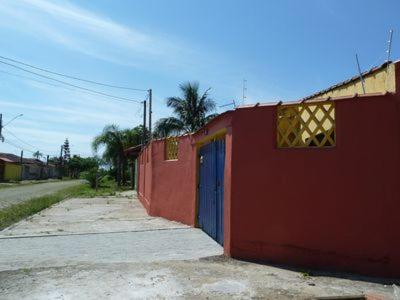 Casa c/ Piscina - Ampla e Arejada Balneário Gaivota - 300 mts da Praia