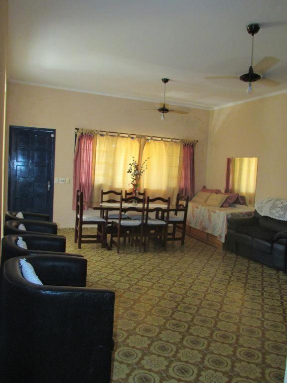 Casa c/ Piscina - Ampla e Arejada Balneário Gaivota - 300 mts da Praia
