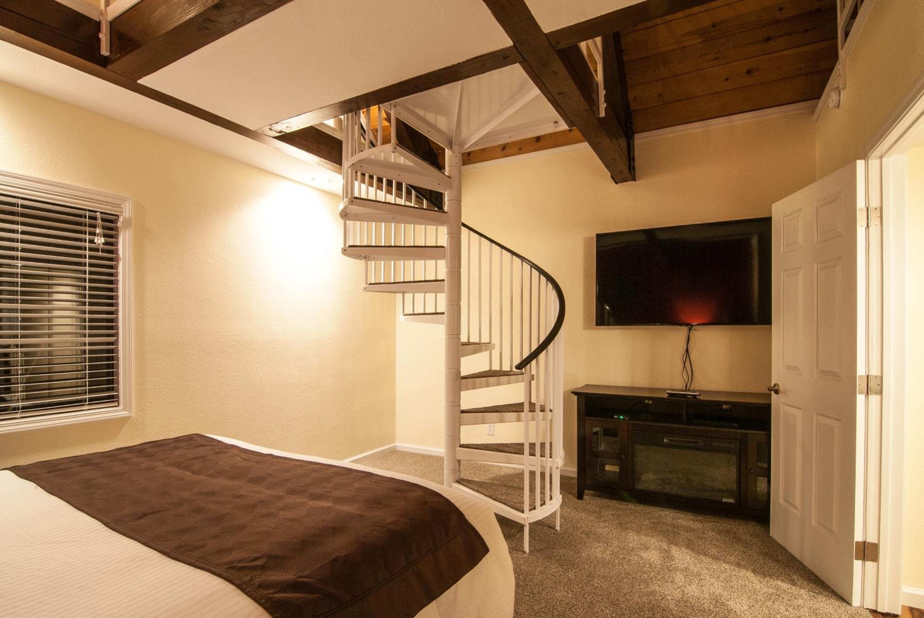 Lake Tahoe Vacations - North Lake Lodges Villas - Property Image 36