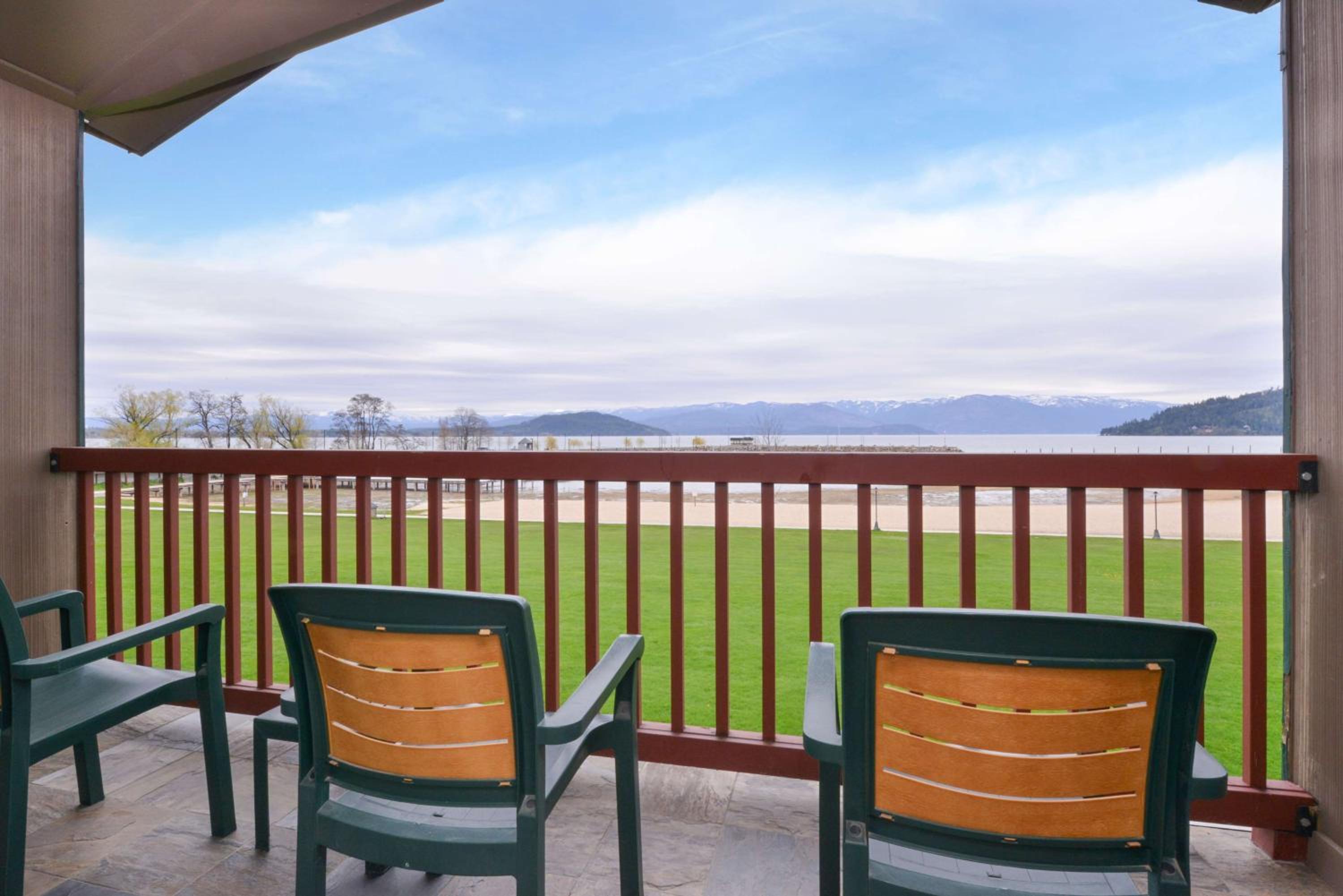Sandpoint Vacations - Best Western Edgewater Resort - Property Image 6