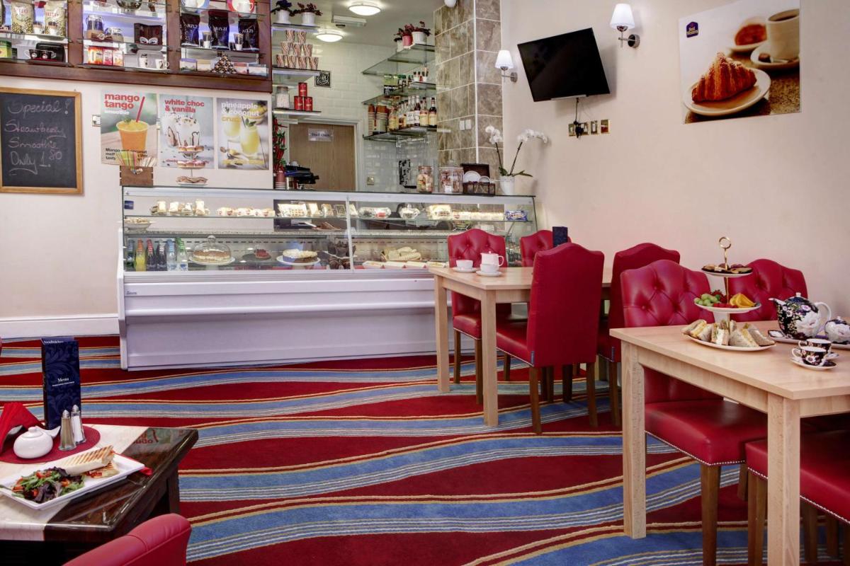 restaurant