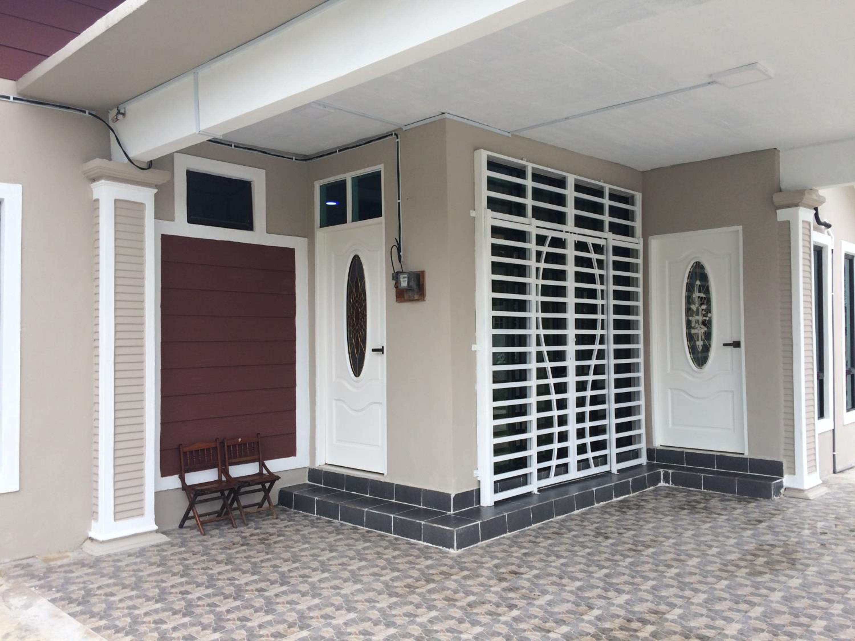 Aina Guest House photo 2