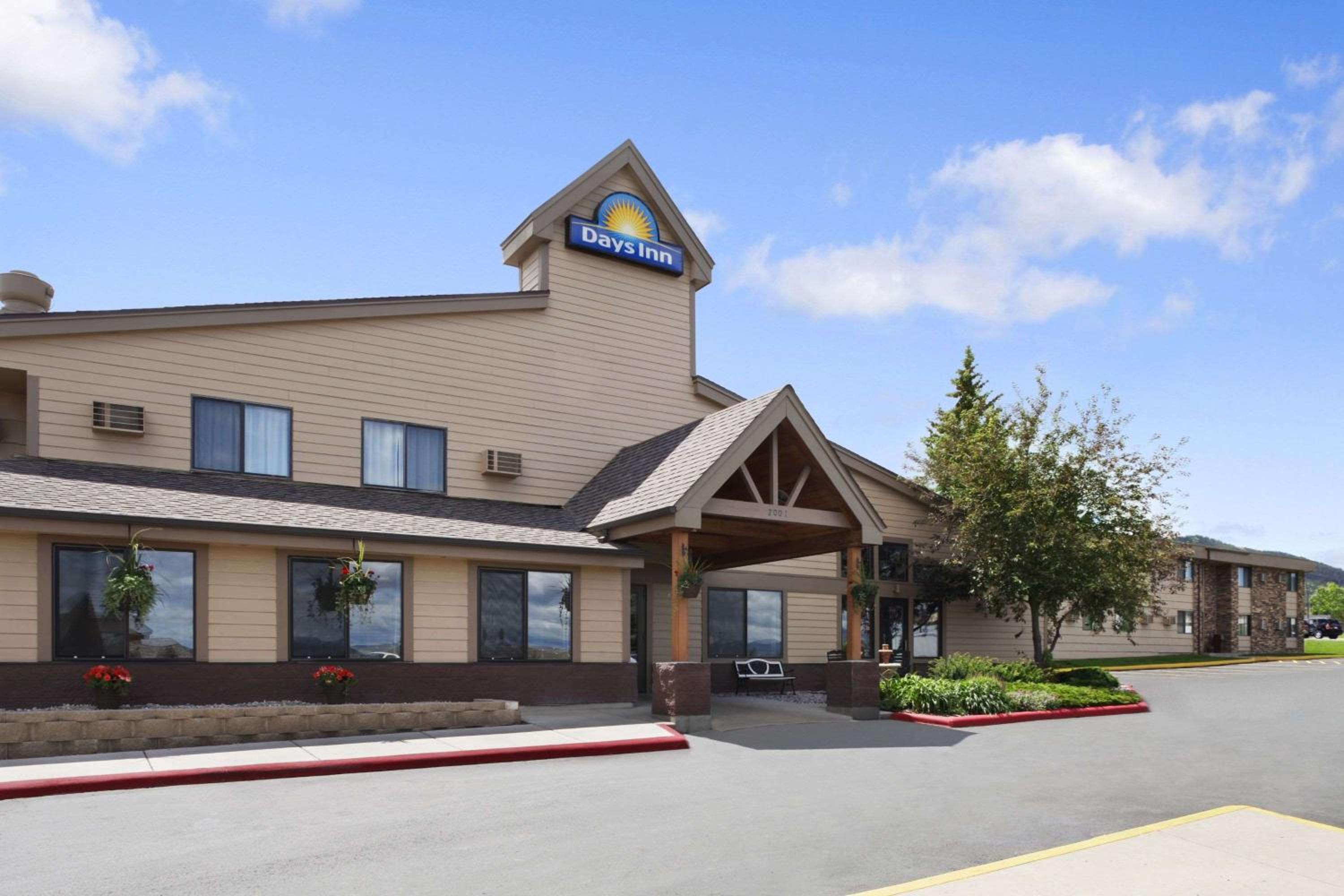 Helena Vacations - Days Inn by Wyndham Helena - Property Image 1
