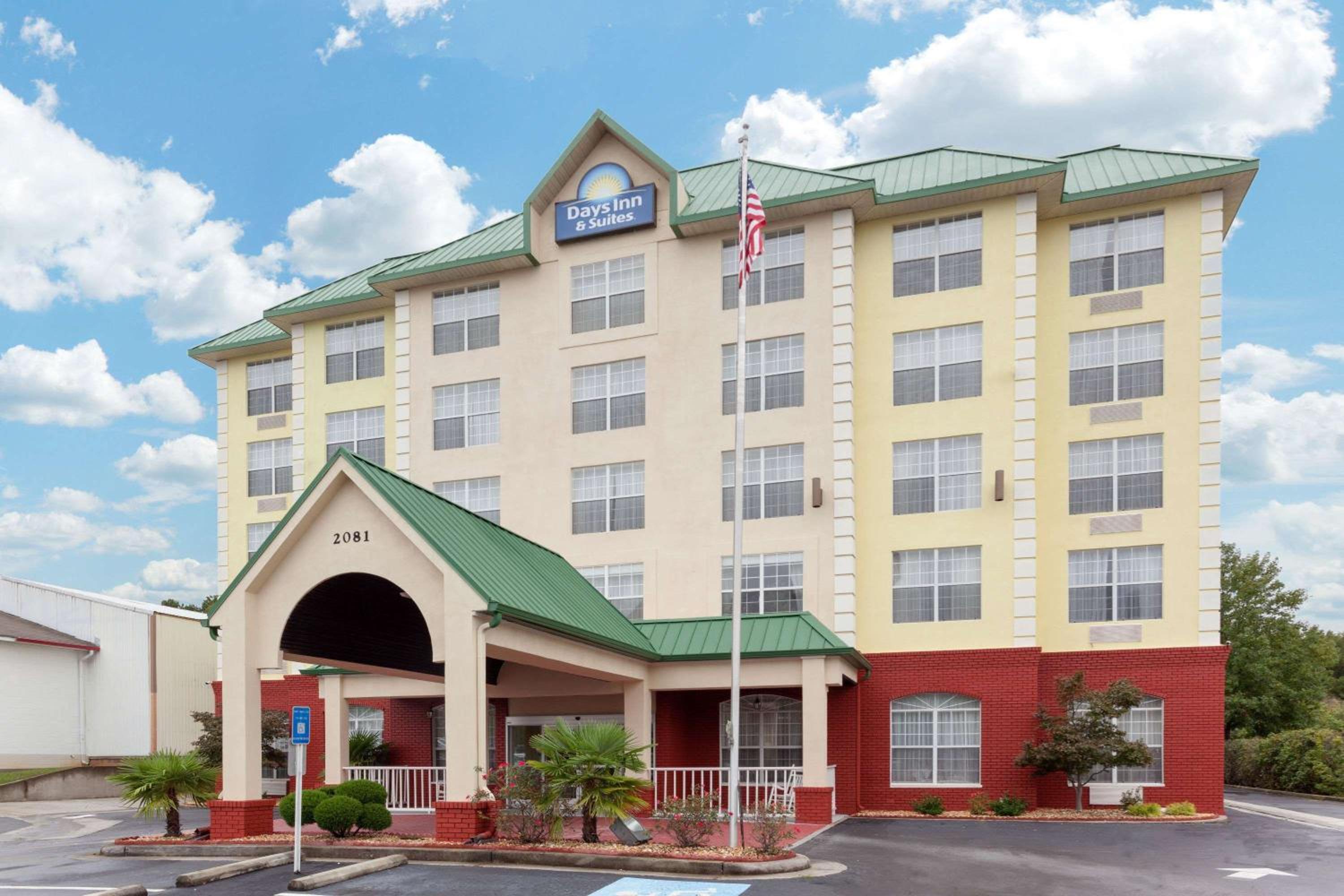 Atlanta Vacations - Days Inn  Suites by Wyndham Tucker/Northlake - Property Image 5