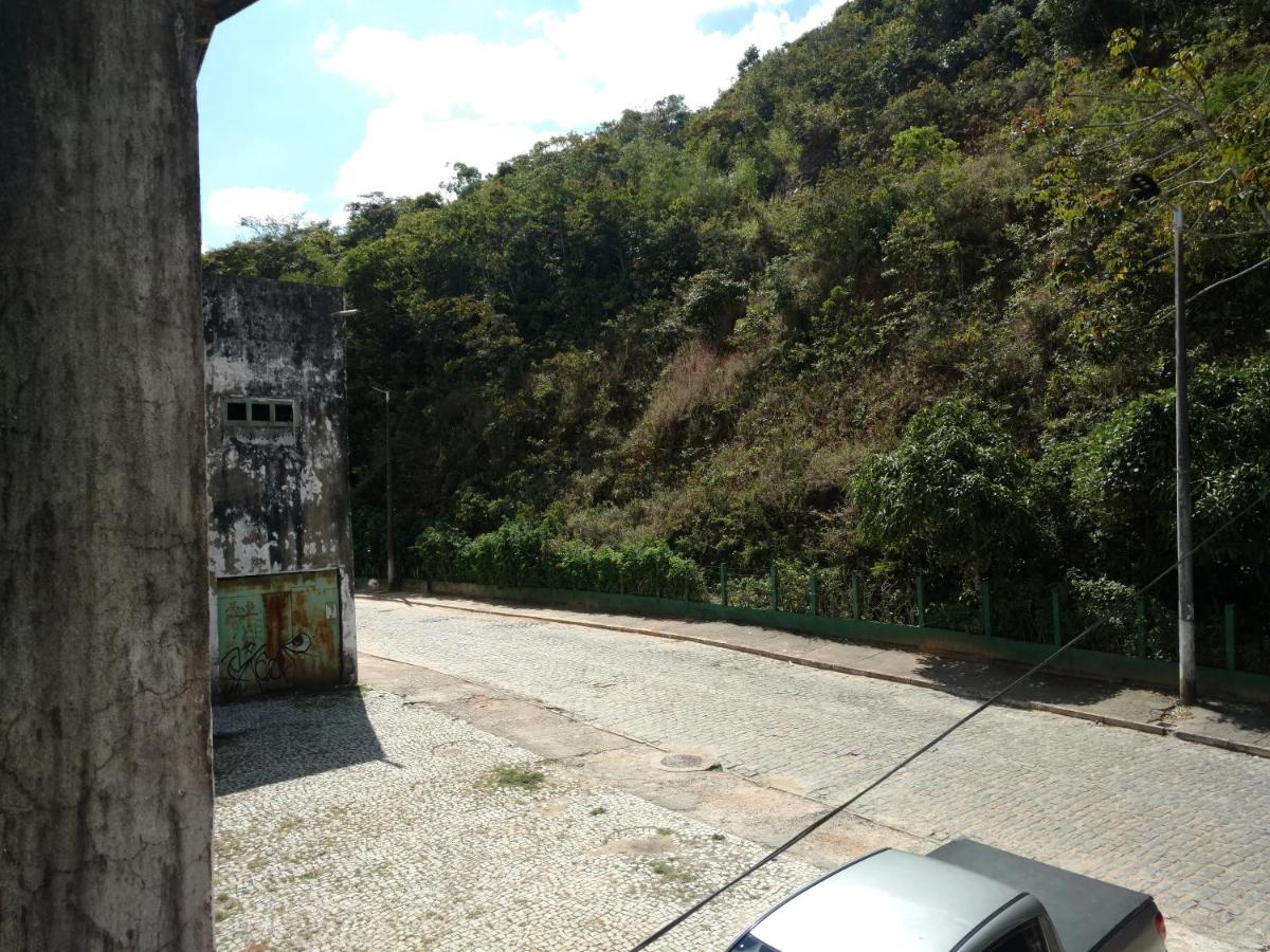LINDO CHALÉ NO CENTRO DE GUARAMIRANGA