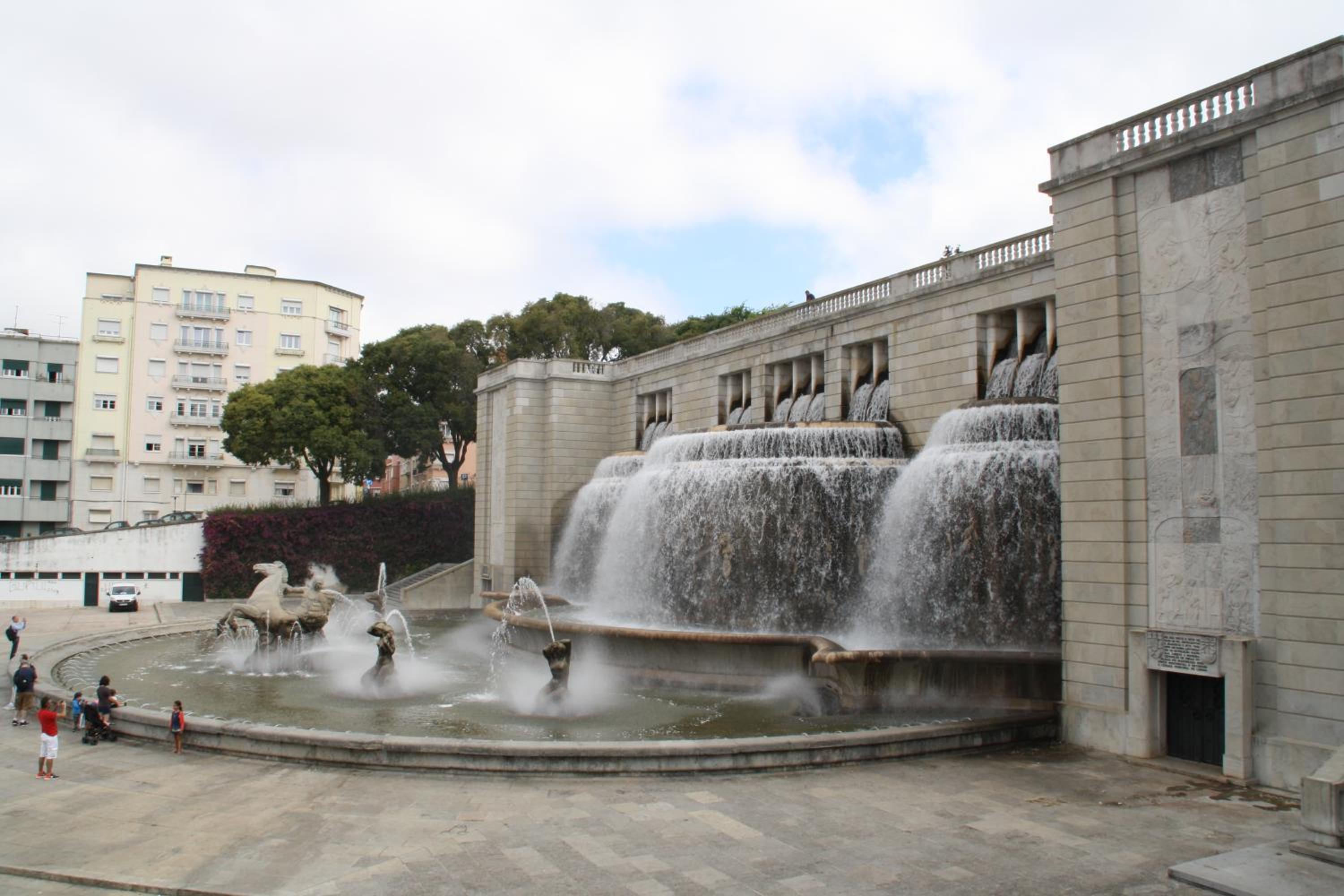 Alameda Apartments & Rooms