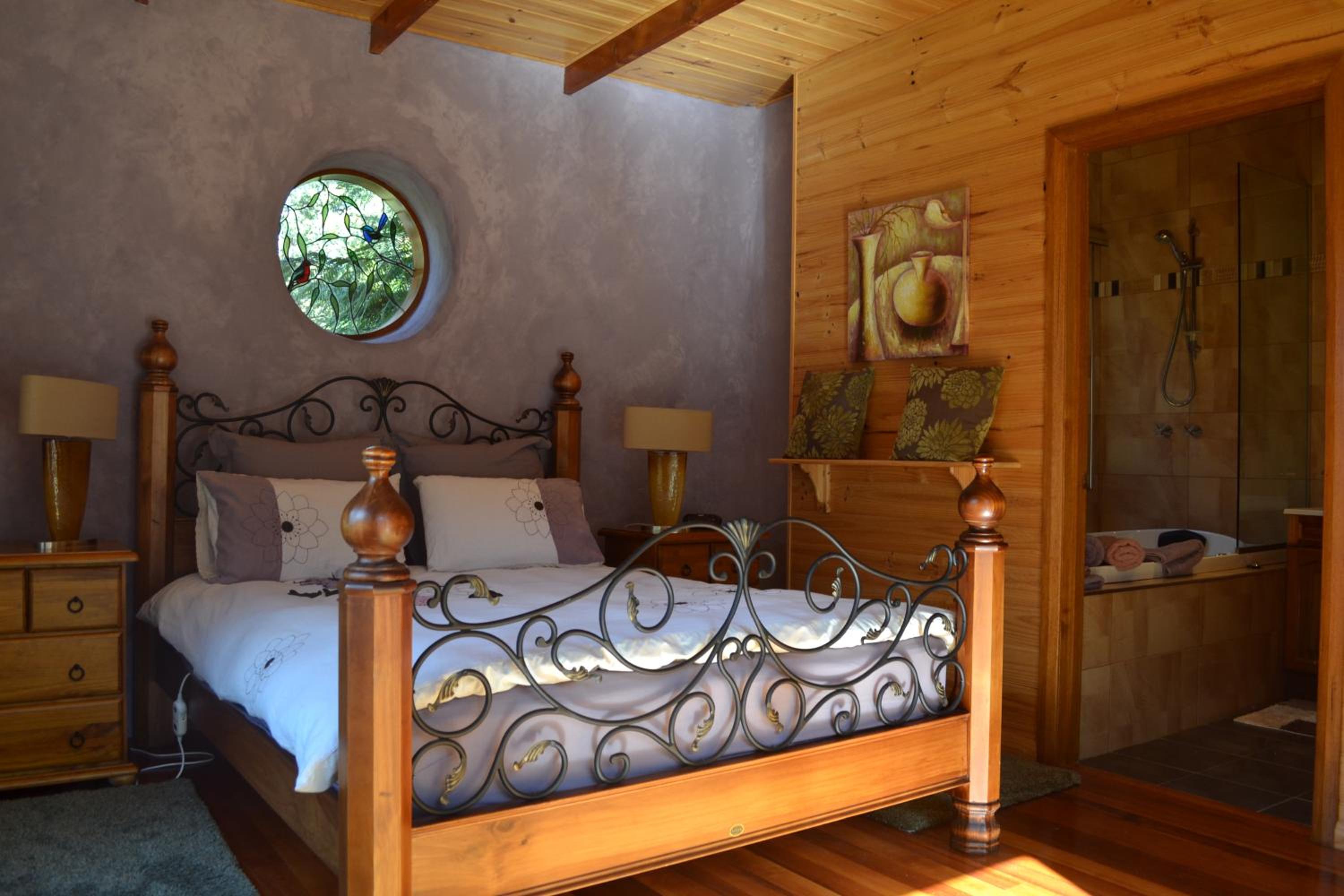 Whispering Spirit Holiday Cottages & Mini Ponies