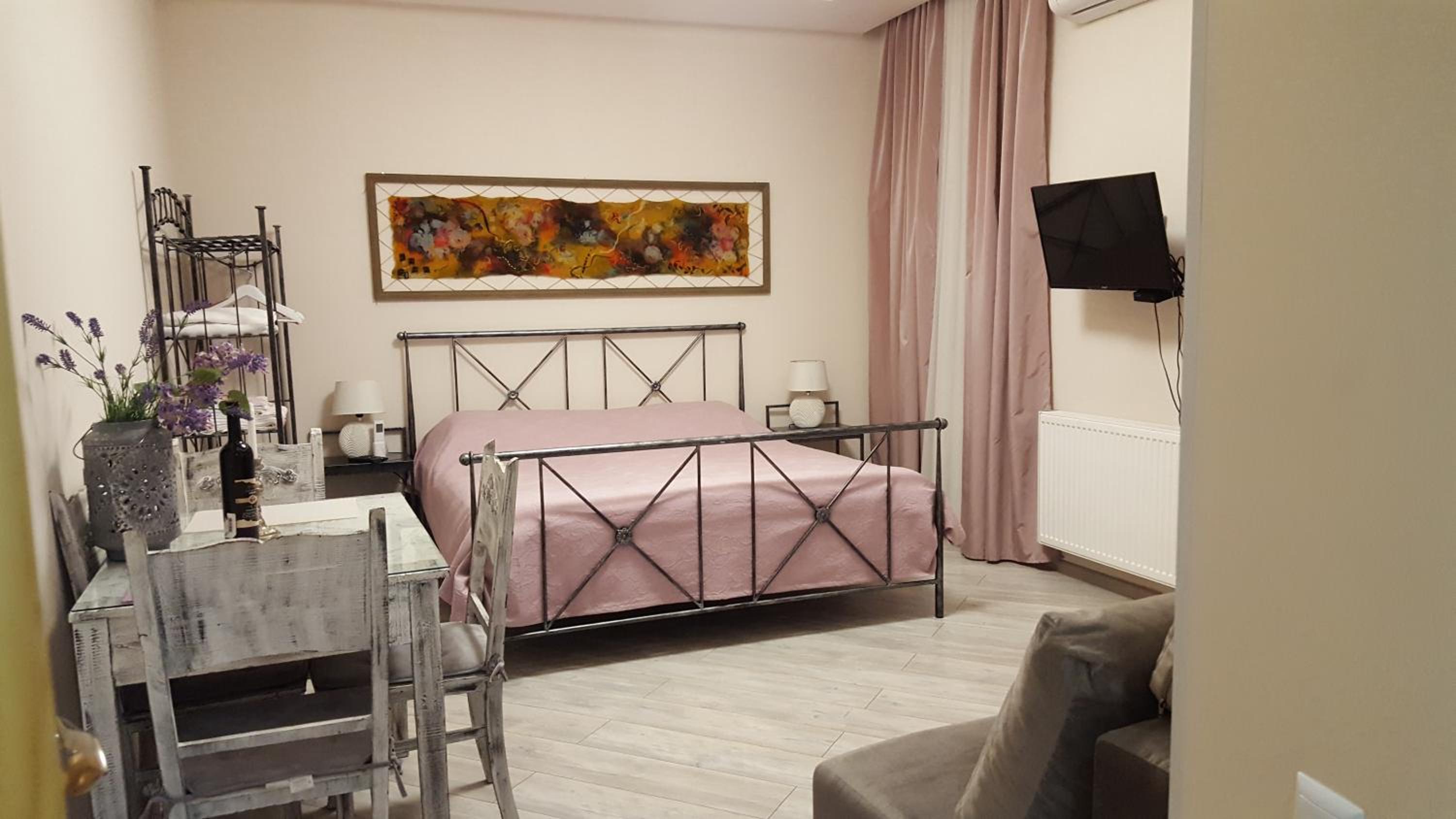 Centre Apartment on Rustaveli av. view 4