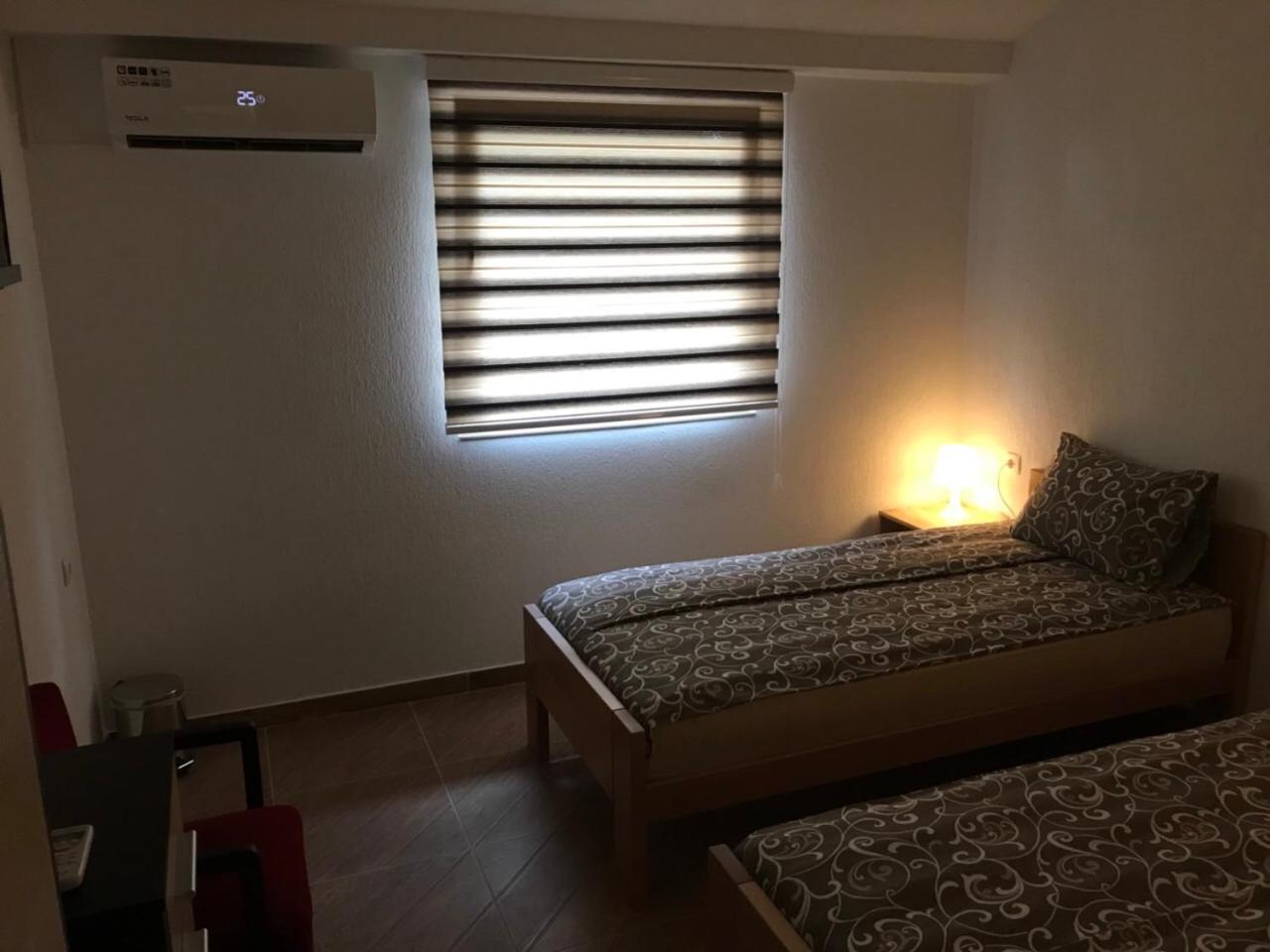 Becar Pyramid Rooms