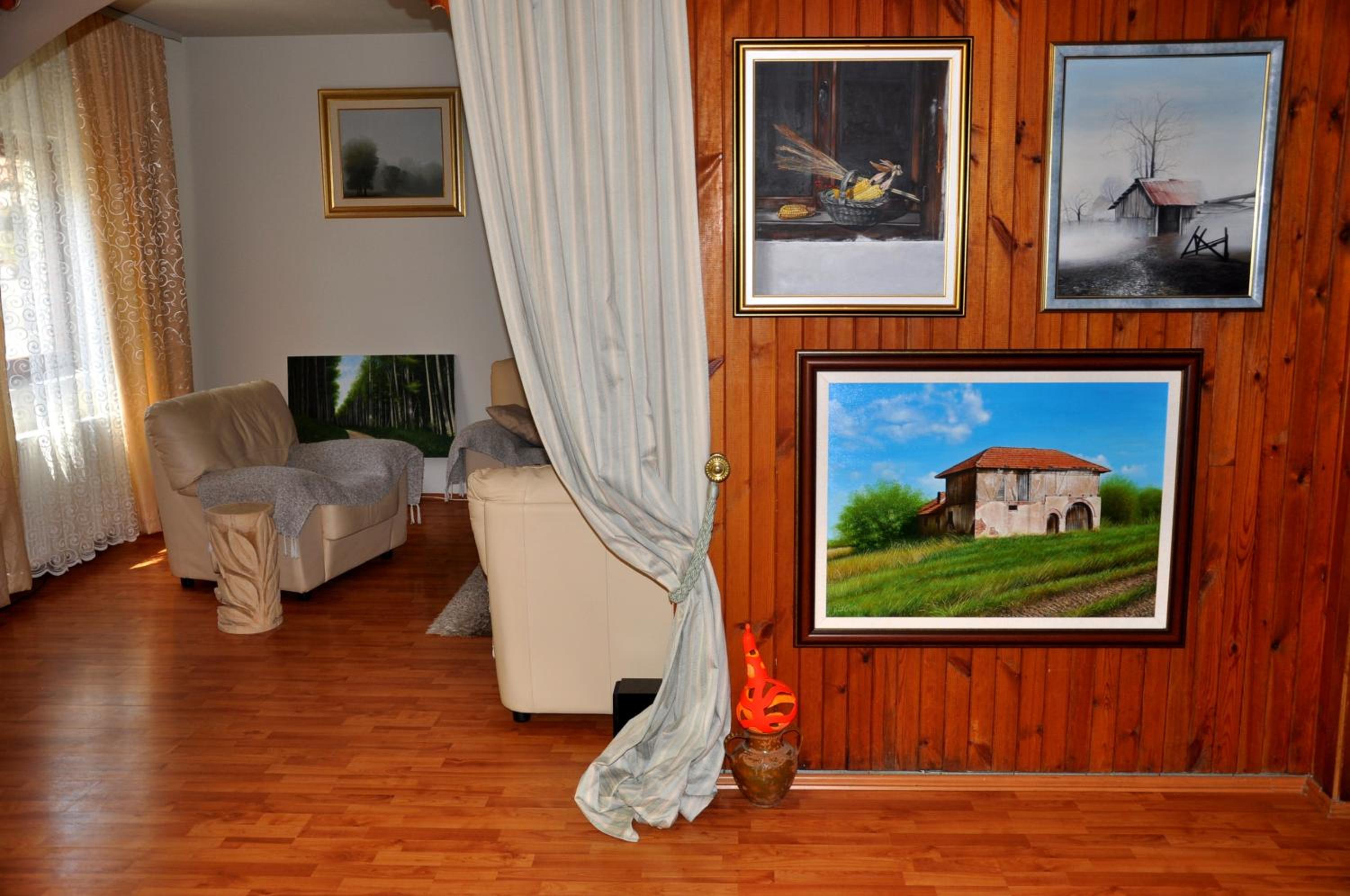 Photo 44