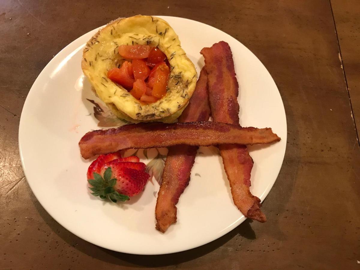 Simmons-Bond Inn Bed & Breakfast