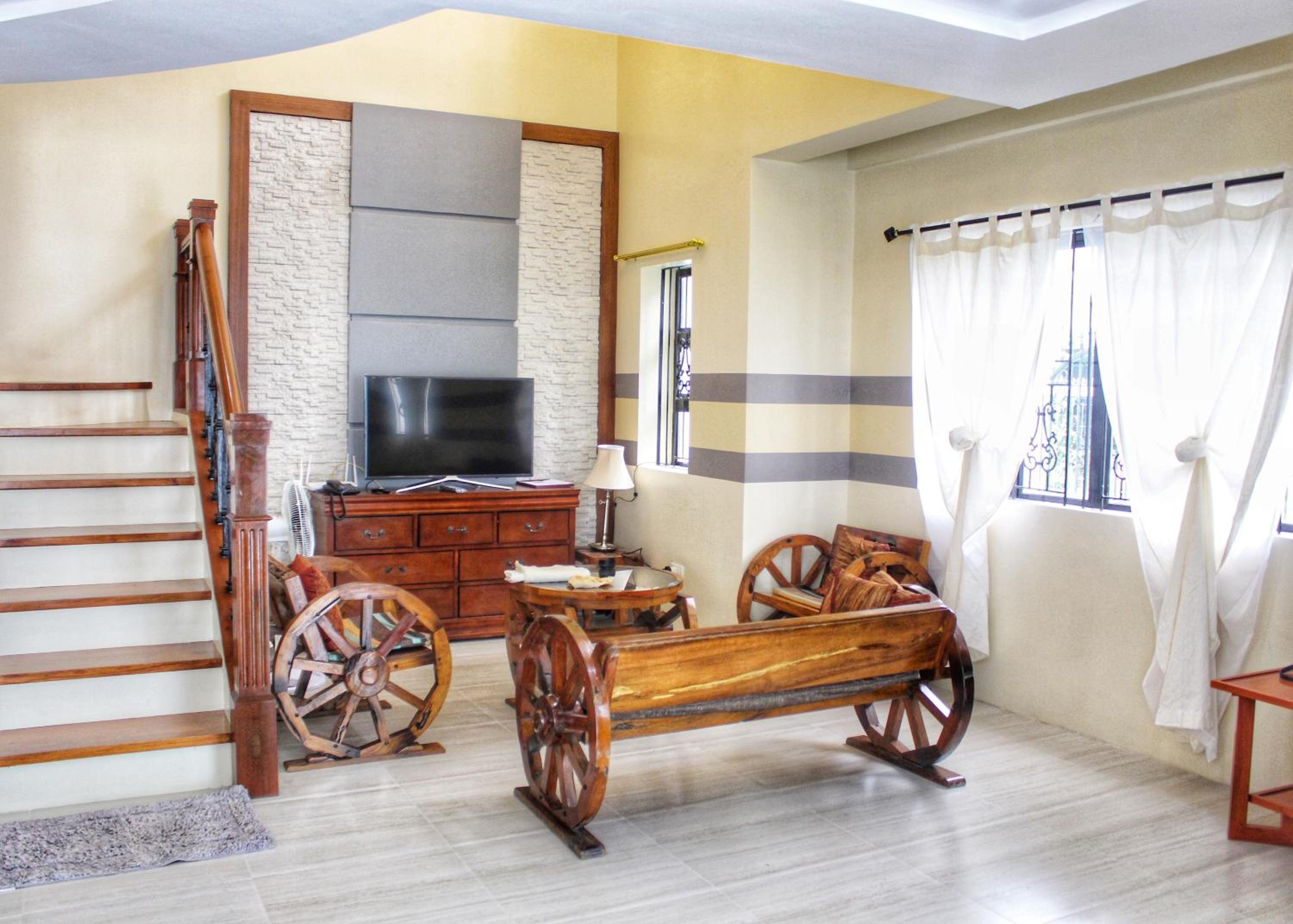 Ailesbury Holiday Home-Iloilo