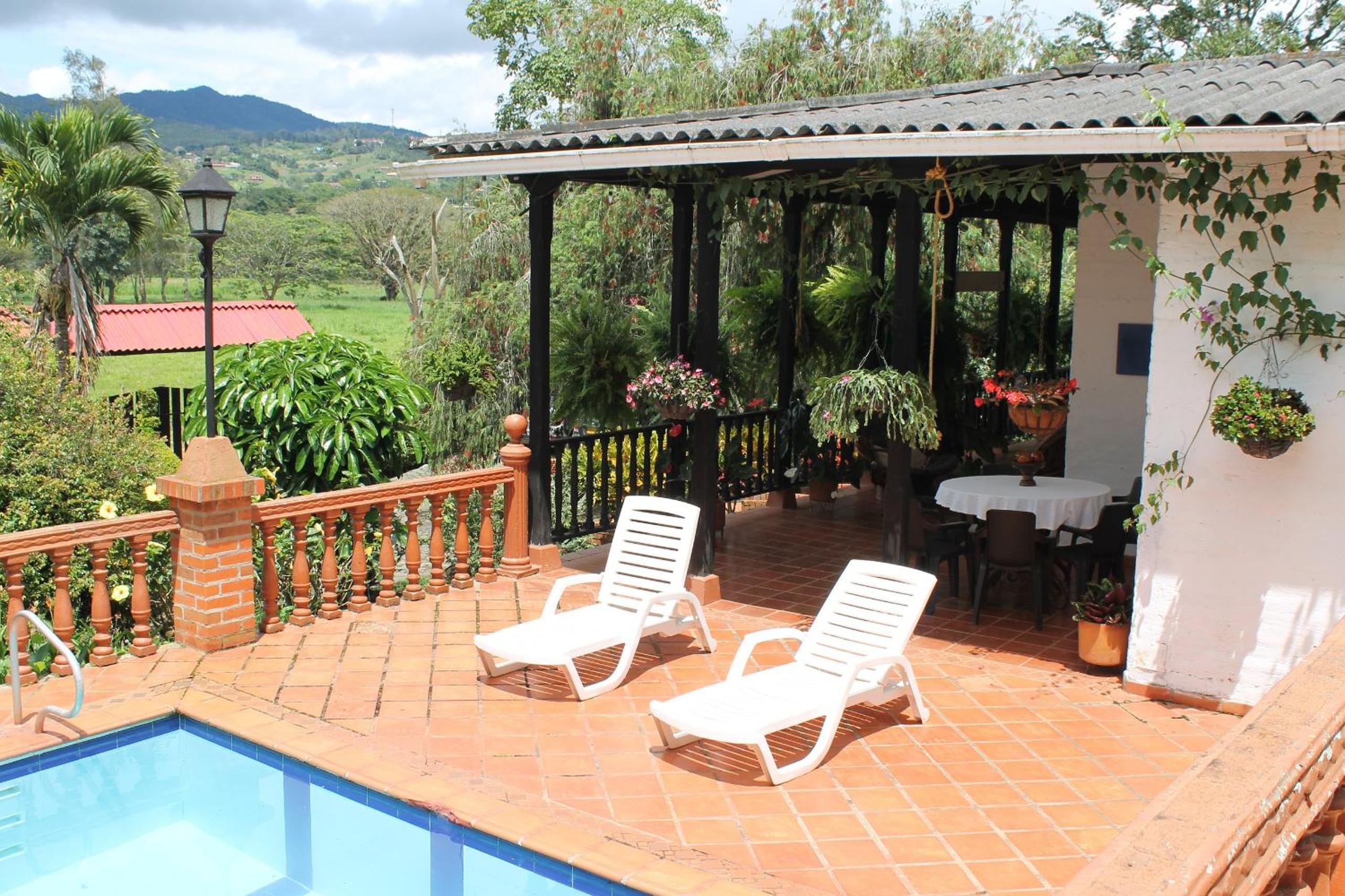 Hermosa Finca 