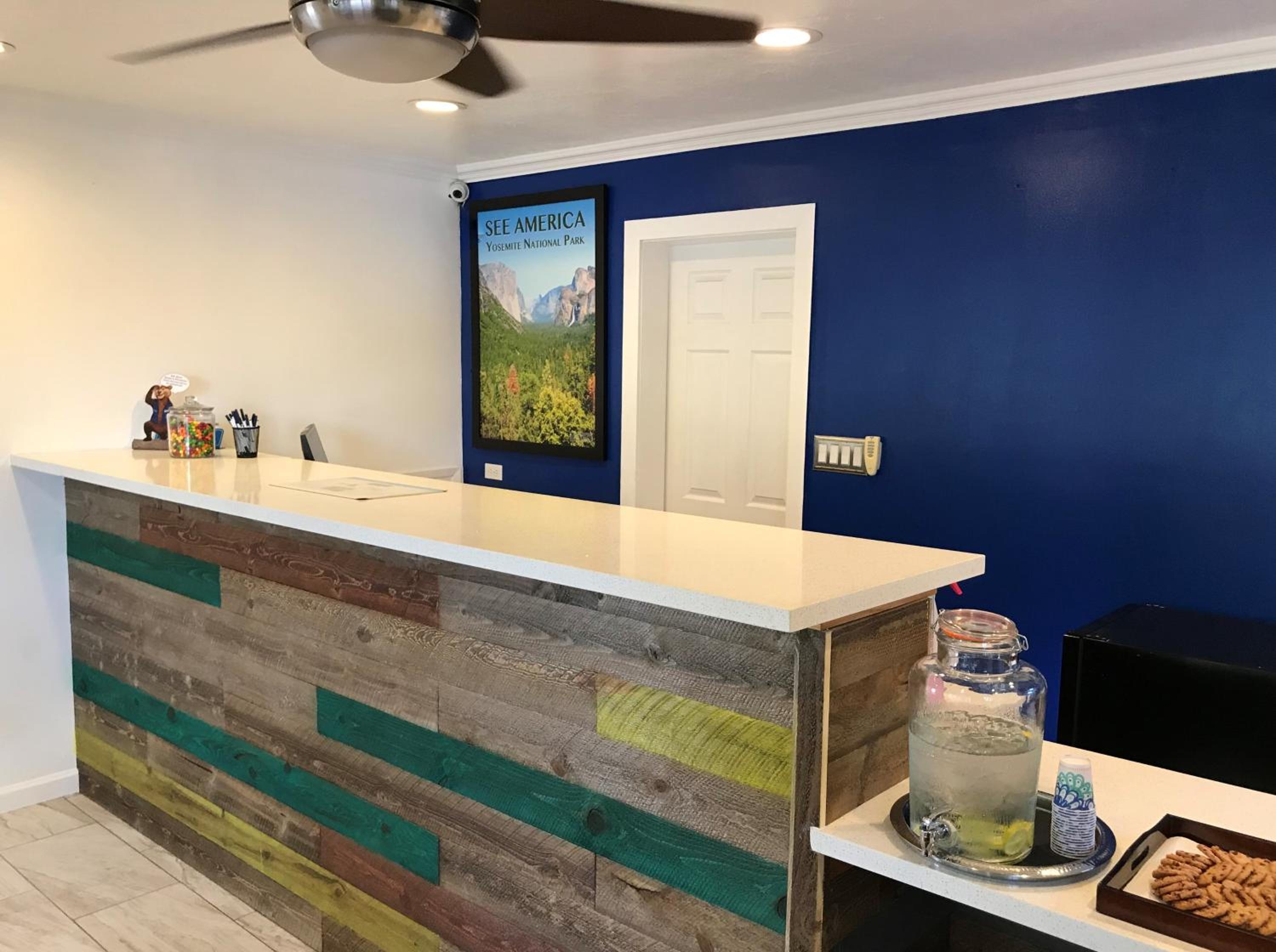 Merced Vacations - Travelodge by Wyndham Merced Yosemite - Property Image 9