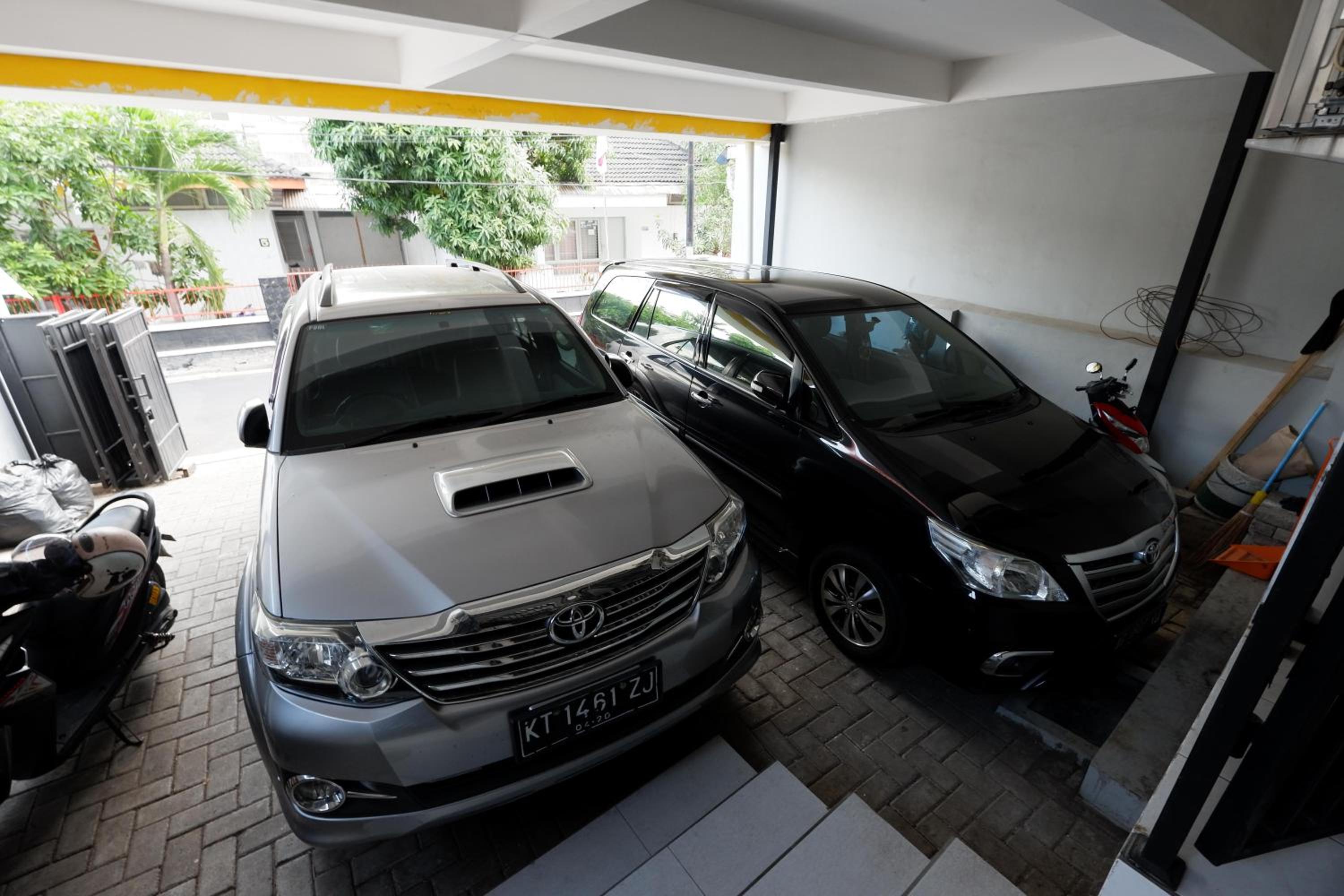 RedDoorz near Plaza Simpang Lima