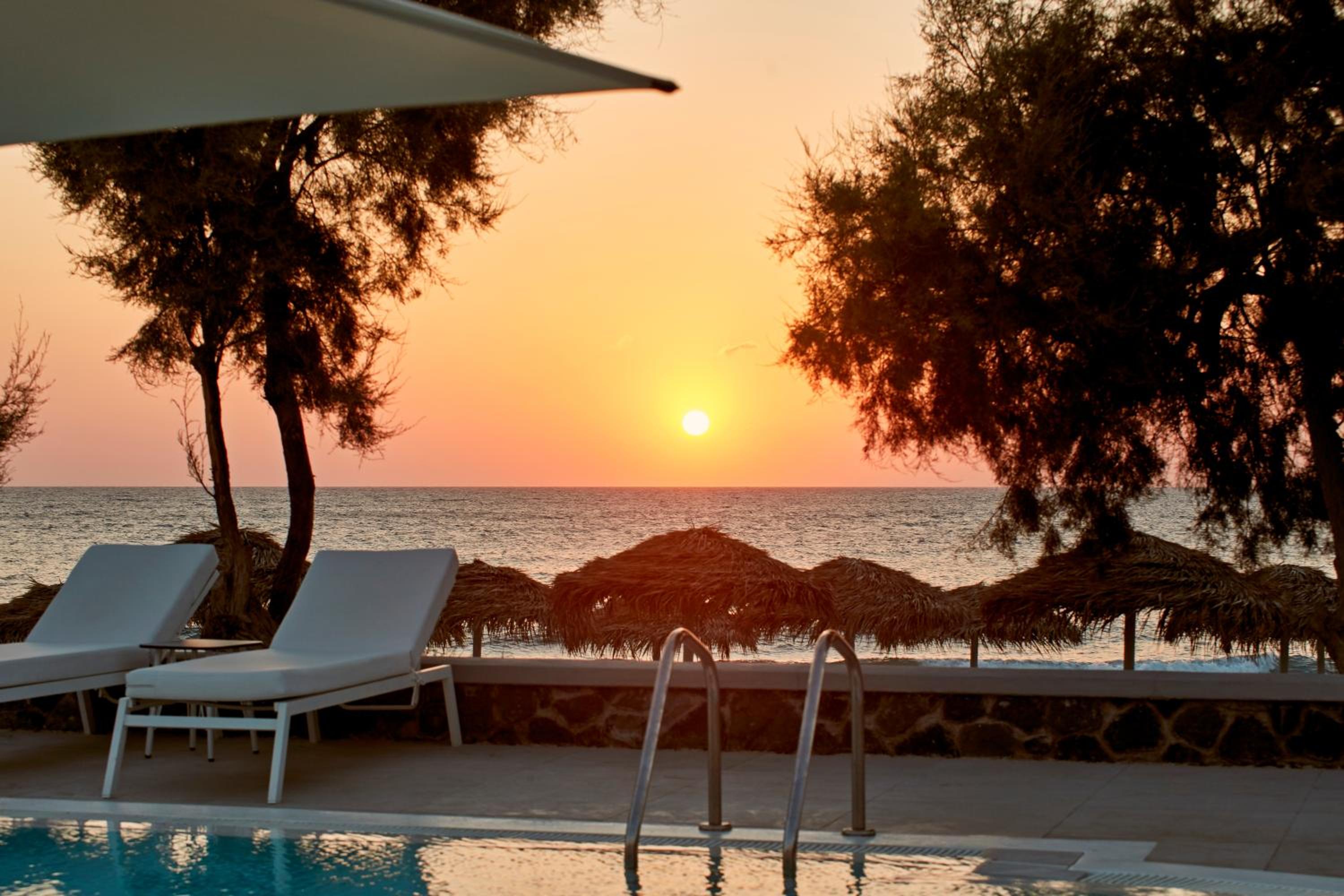 Costa Grand Resort & Spa