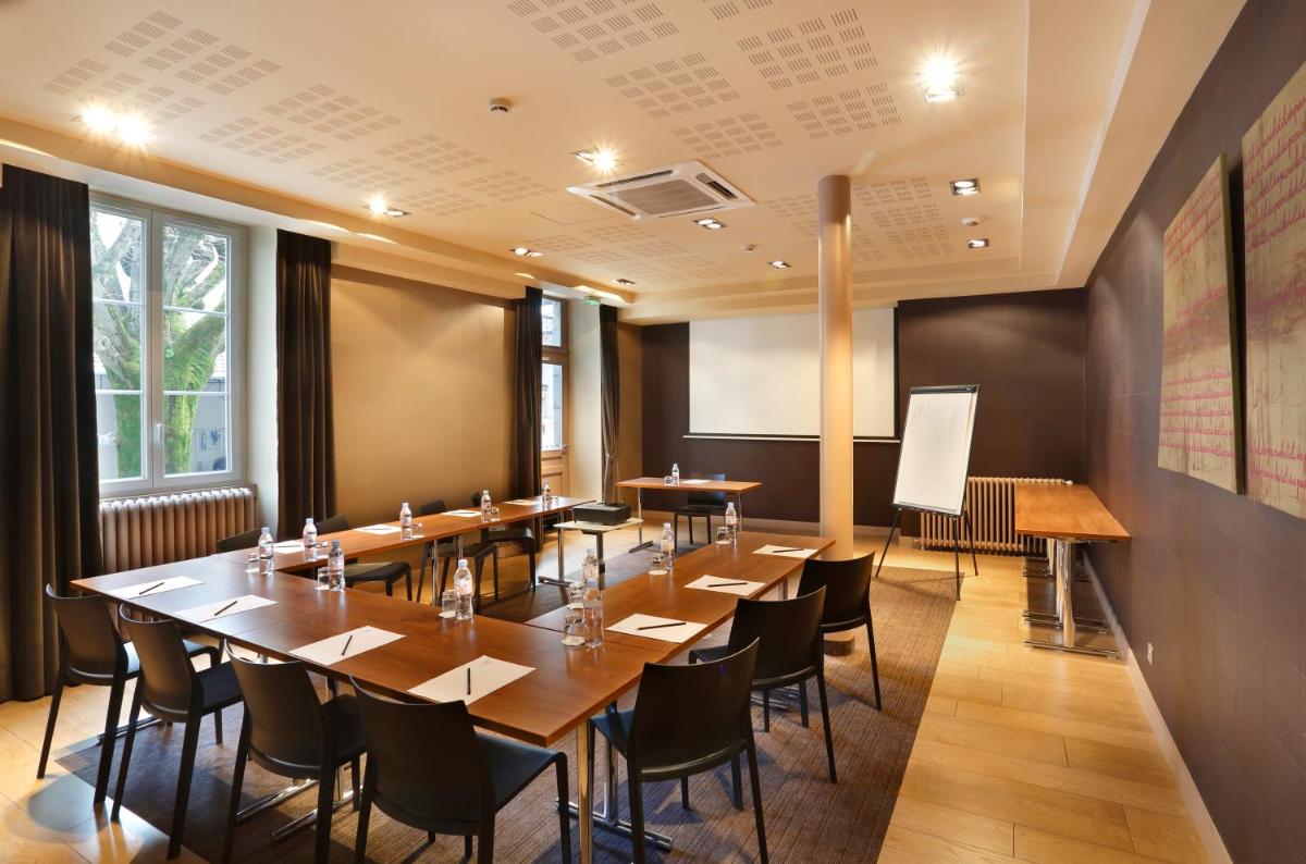 meeting room