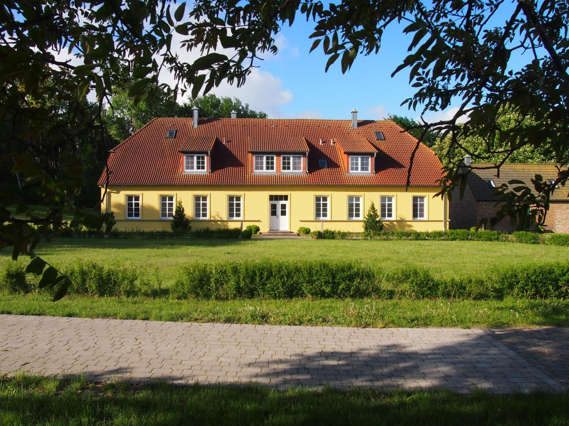 Photo 200