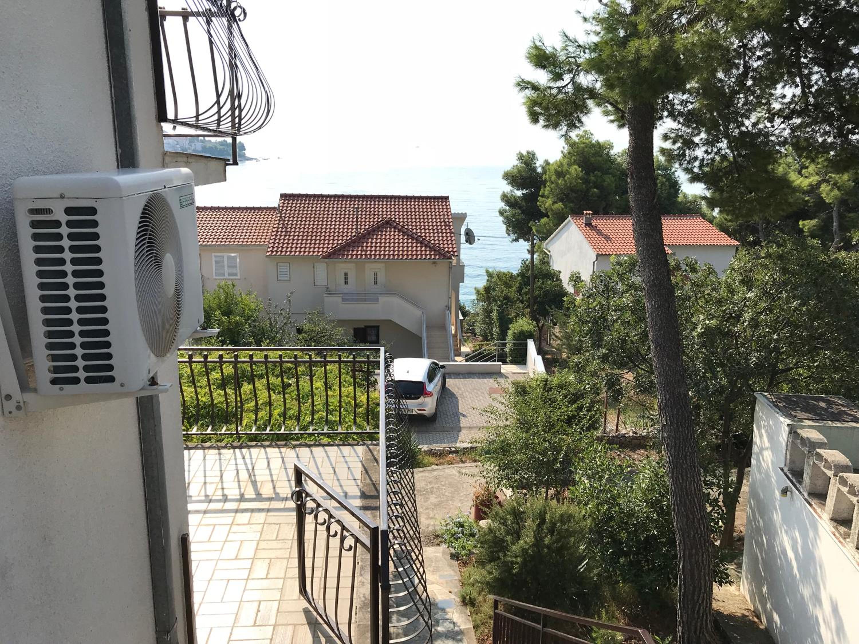 Seaside Apartments view 4
