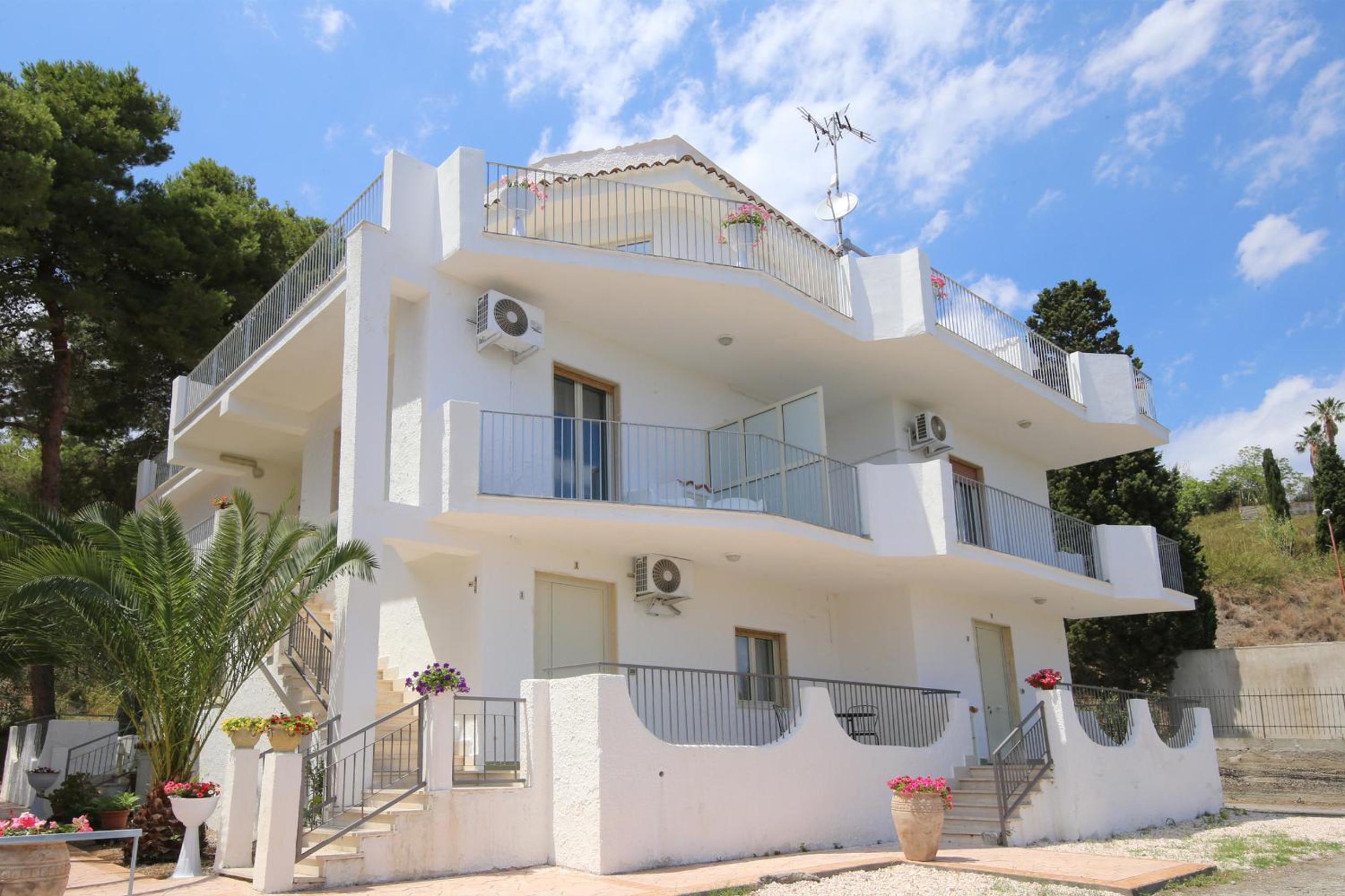 villa aurora